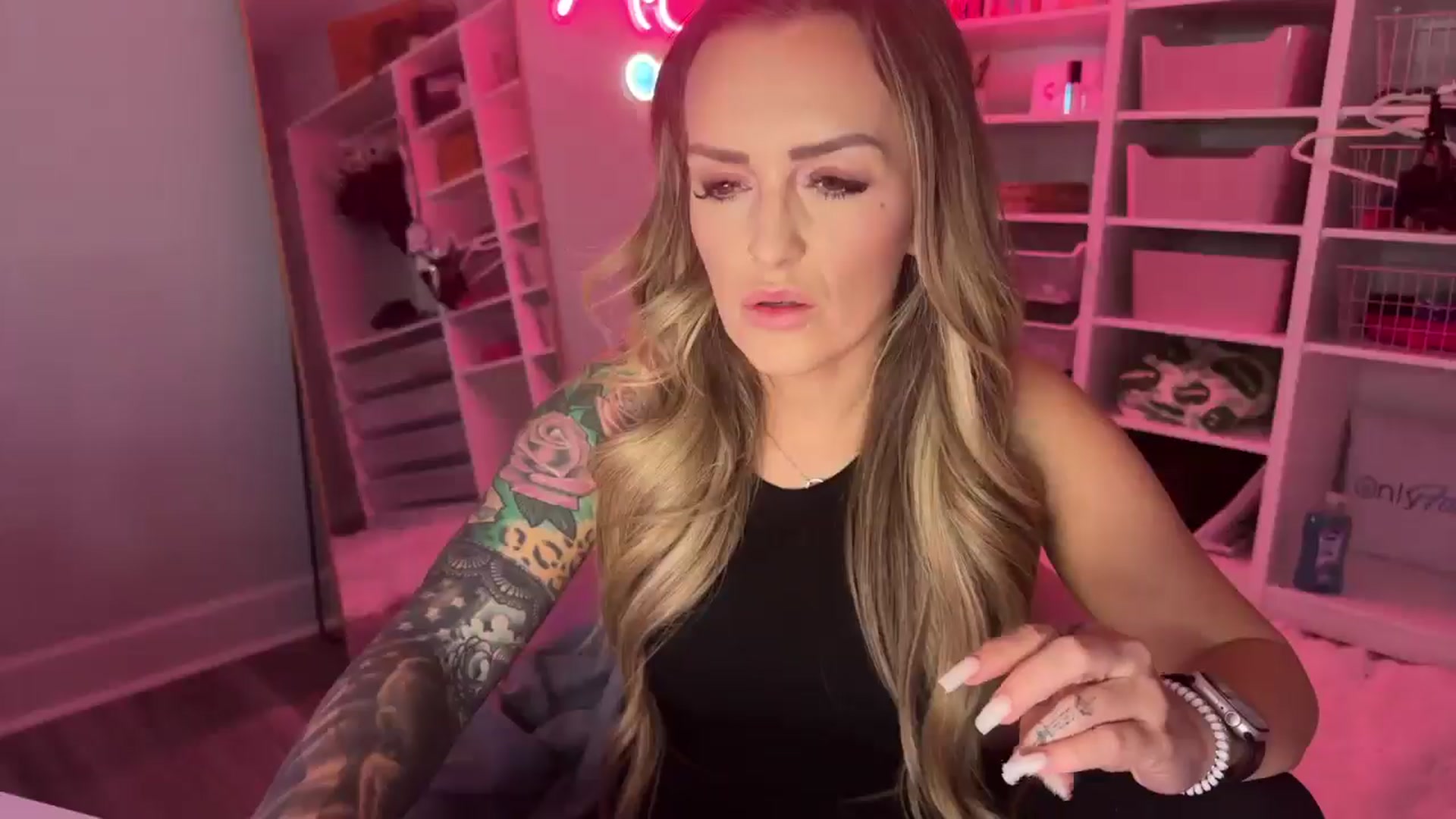 Gallery image thumbnail from MsCheeks's myfreecams stream on, 01/08/2025, 24:58 image 5 of 20