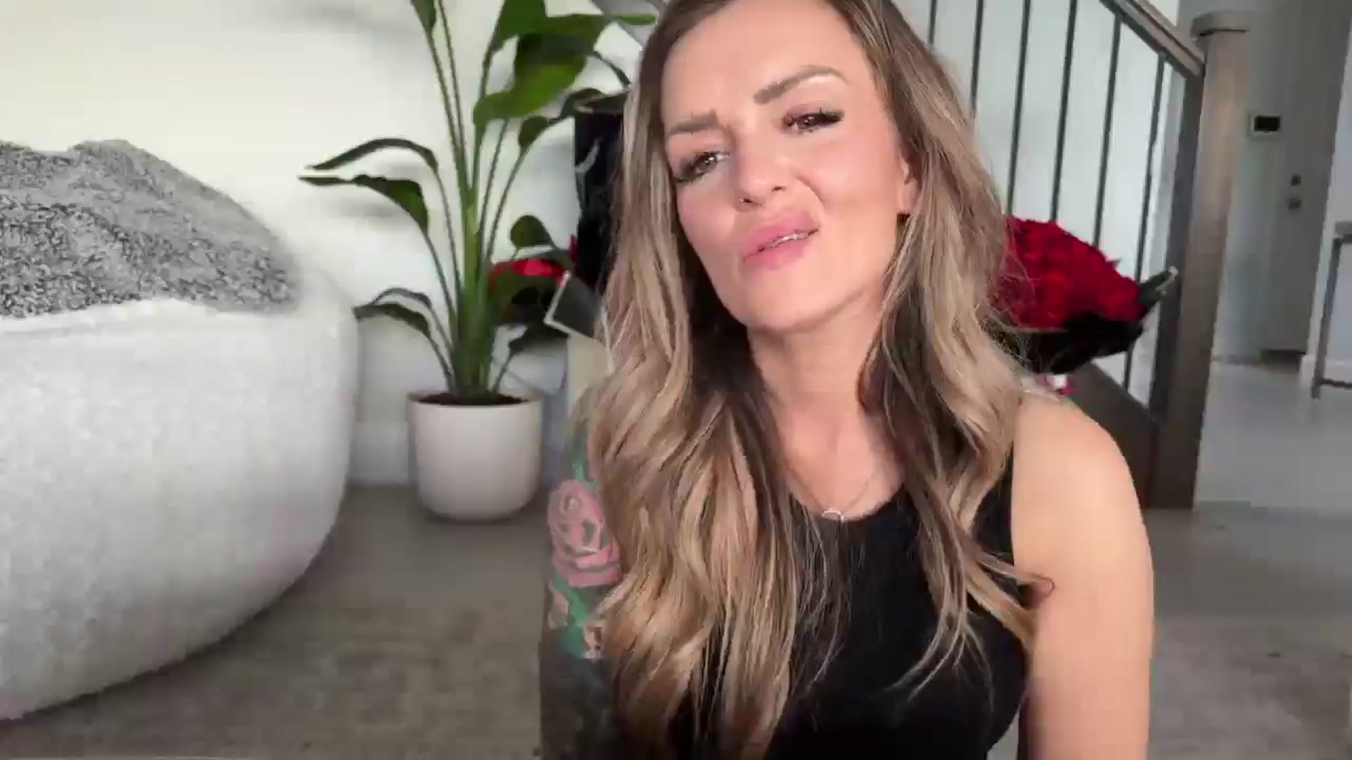 Gallery image thumbnail from MsCheeks's myfreecams stream on, 03/01/2025, 23:37 image 12 of 20