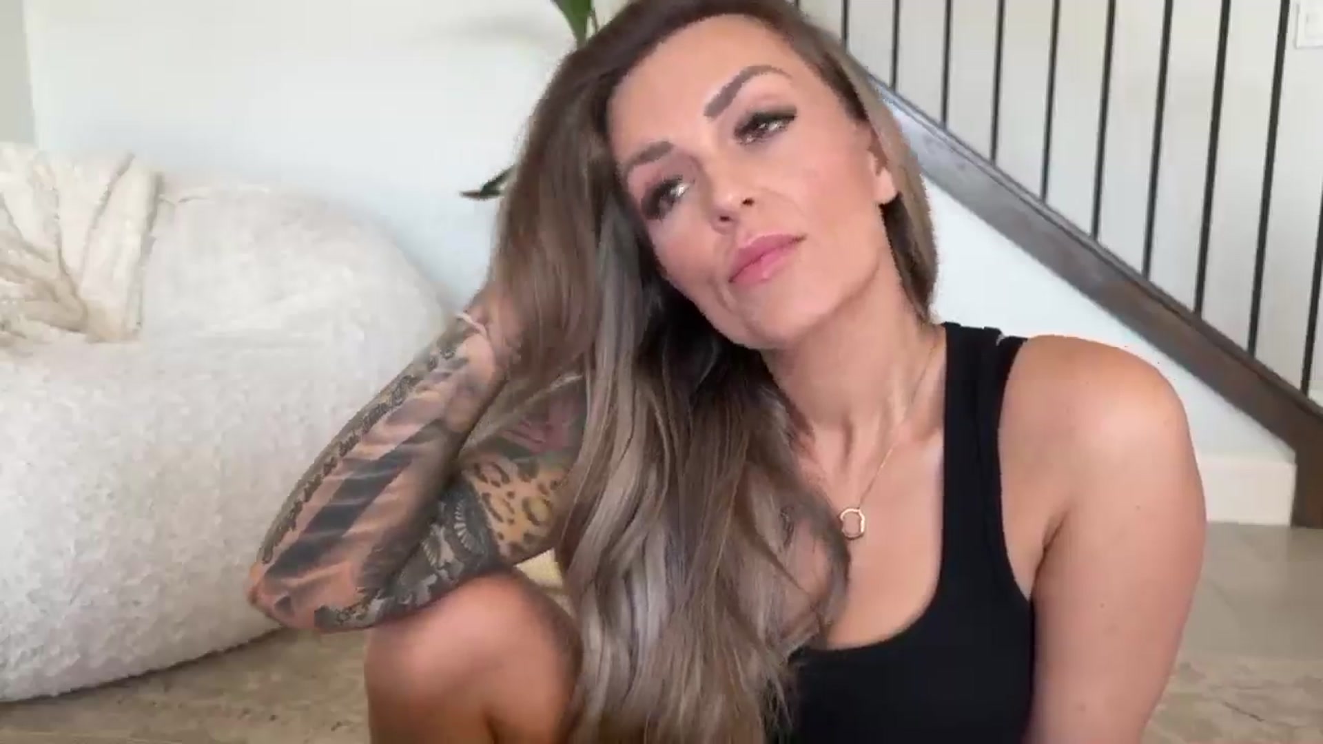 Gallery image thumbnail from MsCheeks's myfreecams stream on, 03/27/2025, 22:08 image 17 of 20