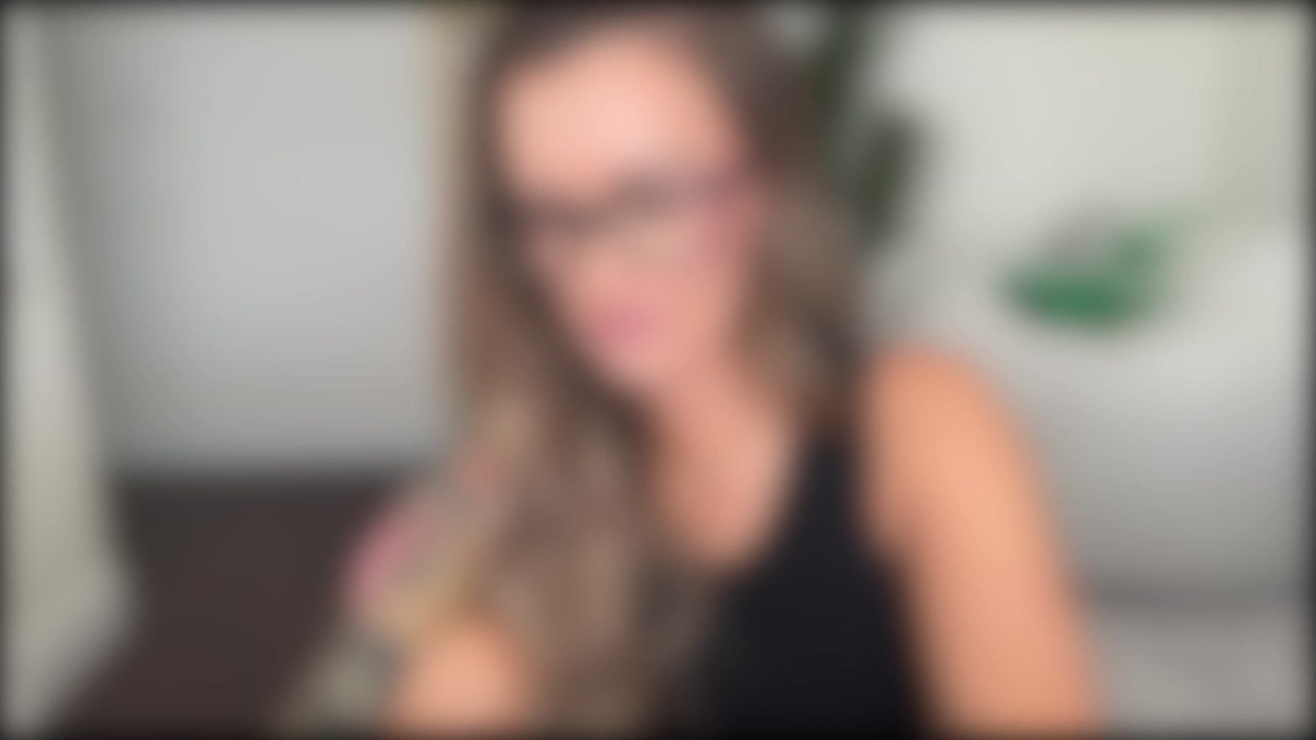 Gallery image thumbnail from MsCheeks's myfreecams stream on, 05/19/2025, 21:25 image 20 of 20
