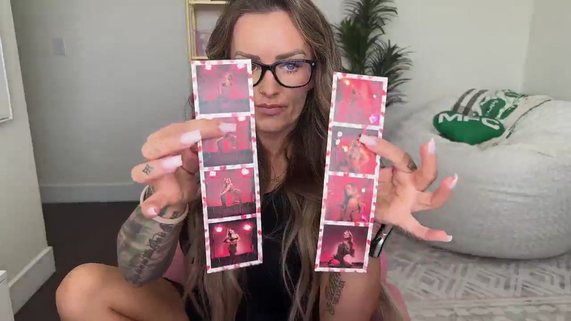 Gallery image thumbnail from MsCheeks's myfreecams stream on, 05/19/2025, 21:25 image 11 of 20