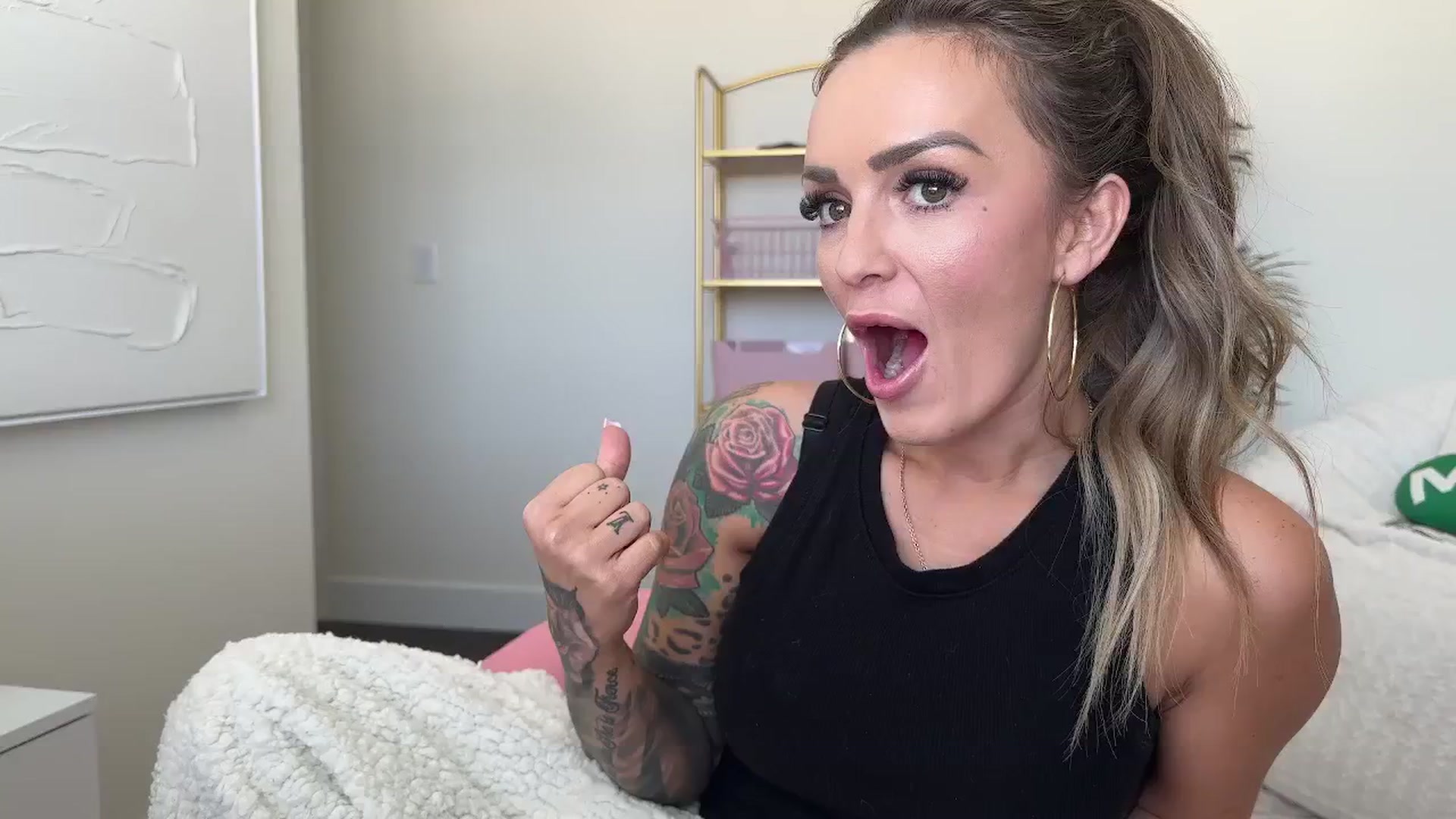 Gallery image thumbnail from MsCheeks's myfreecams stream on, 05/28/2025, 22:23 image 15 of 20