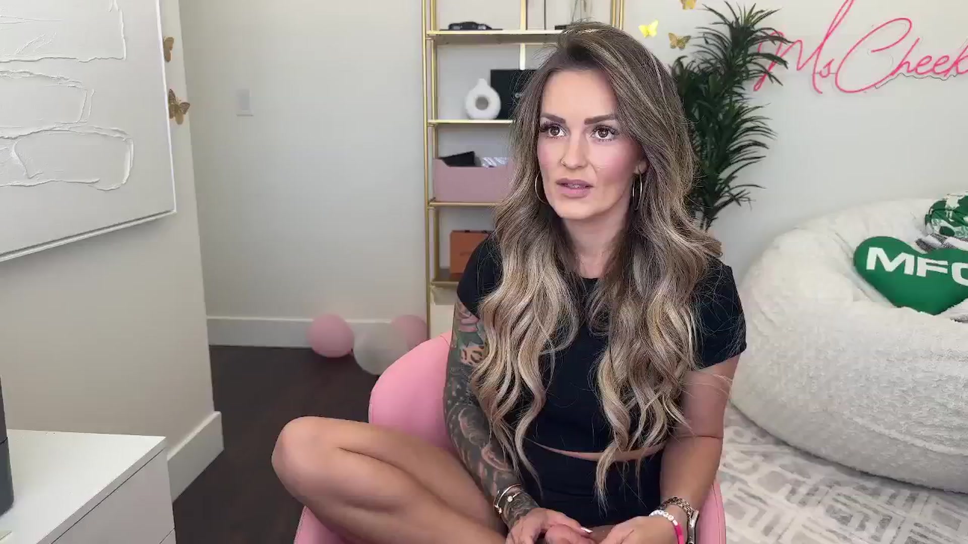 Gallery image thumbnail from MsCheeks's myfreecams stream on, 08/01/2025, 23:03 image 4 of 20