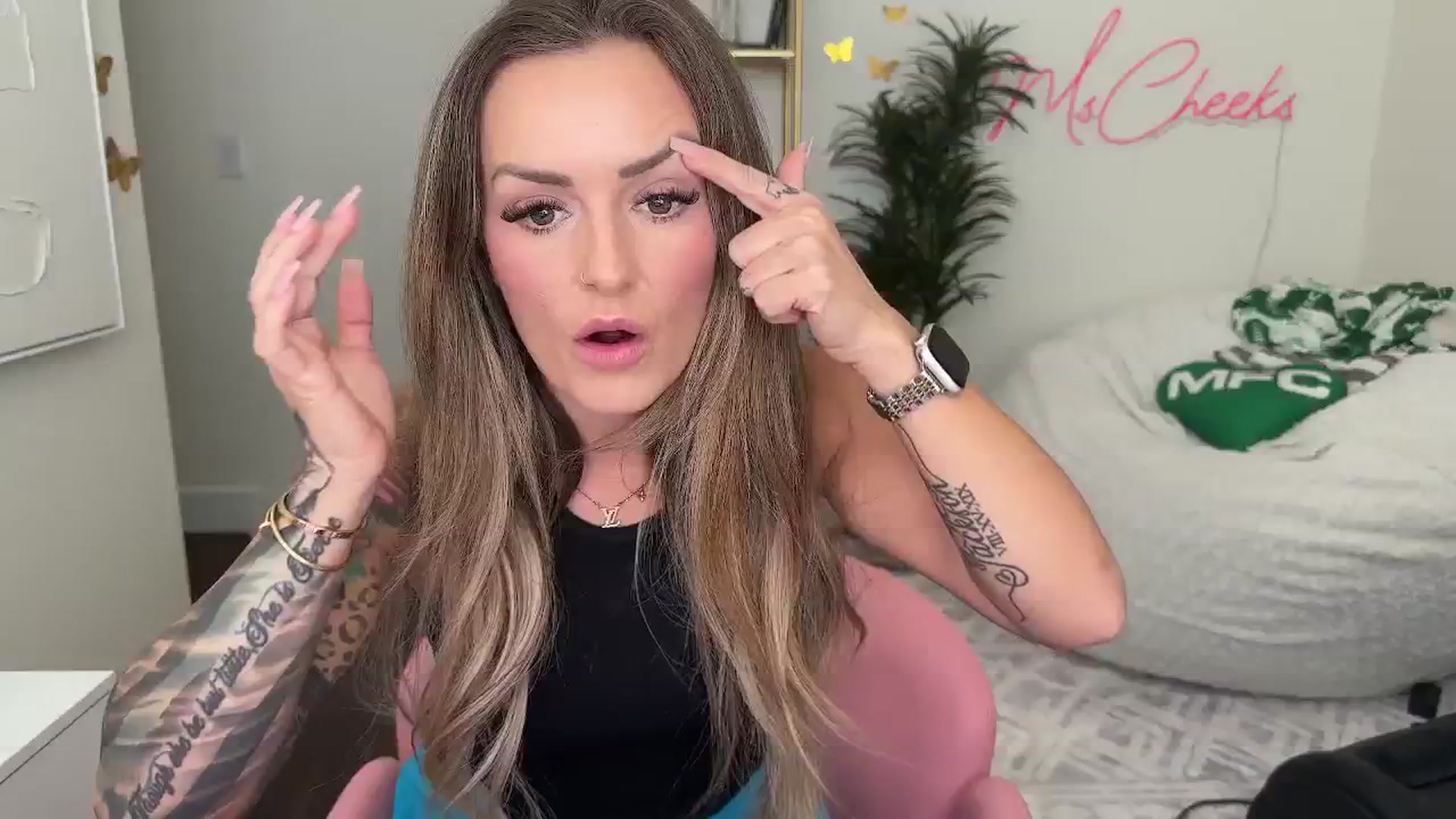 Gallery image thumbnail from MsCheeks's myfreecams stream on, 08/16/2025, 21:44 image 6 of 20
