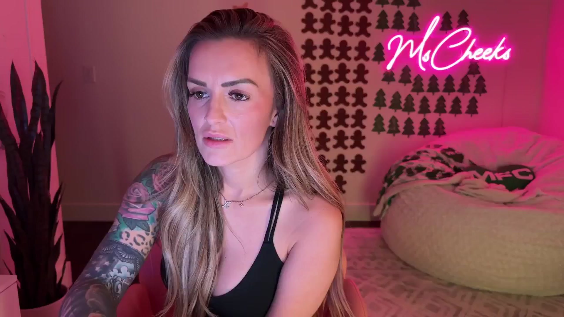 Gallery image thumbnail from MsCheeks's myfreecams stream on, 11/20/2025, 01:21 image 14 of 20