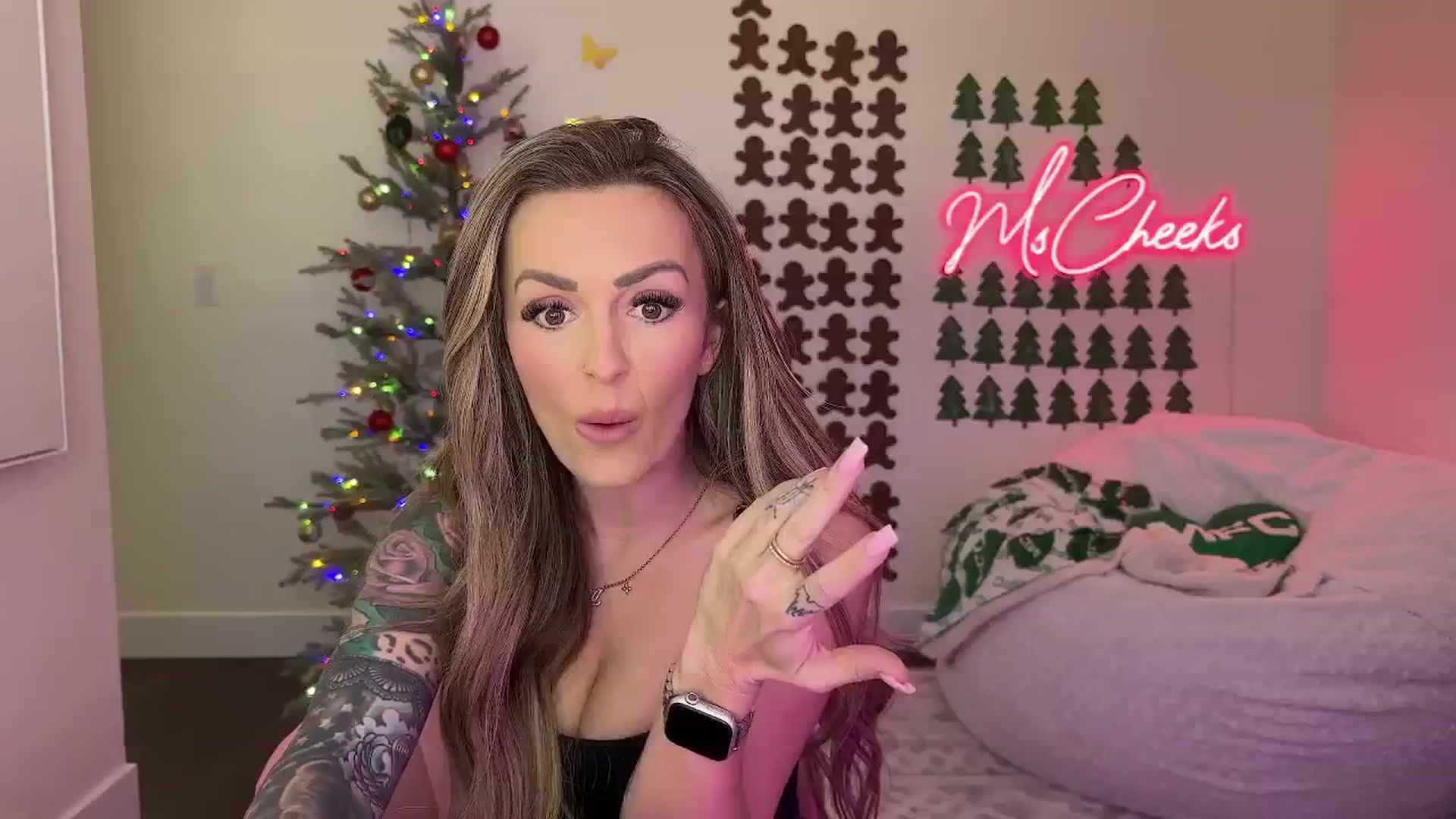 Gallery image thumbnail from MsCheeks's myfreecams stream on, 11/25/2025, 07:59 image 2 of 20