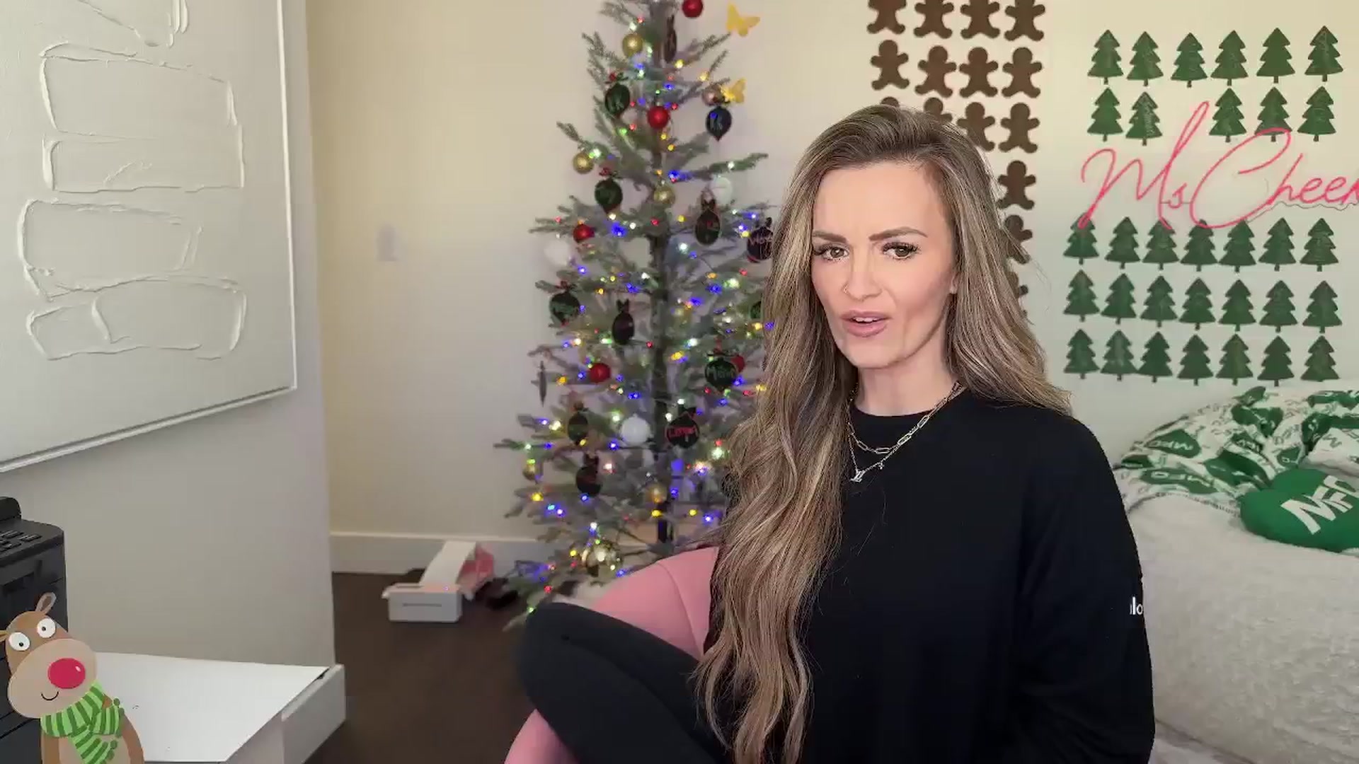 Gallery image thumbnail from MsCheeks's myfreecams stream on, 12/03/2025, 23:05 image 15 of 20