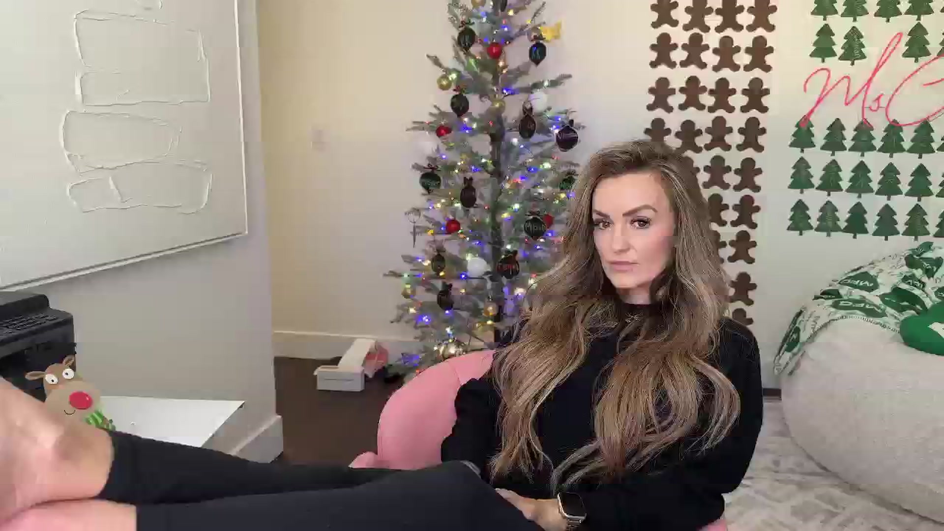 Gallery image thumbnail from MsCheeks's myfreecams stream on, 12/03/2025, 23:29 image 5 of 20