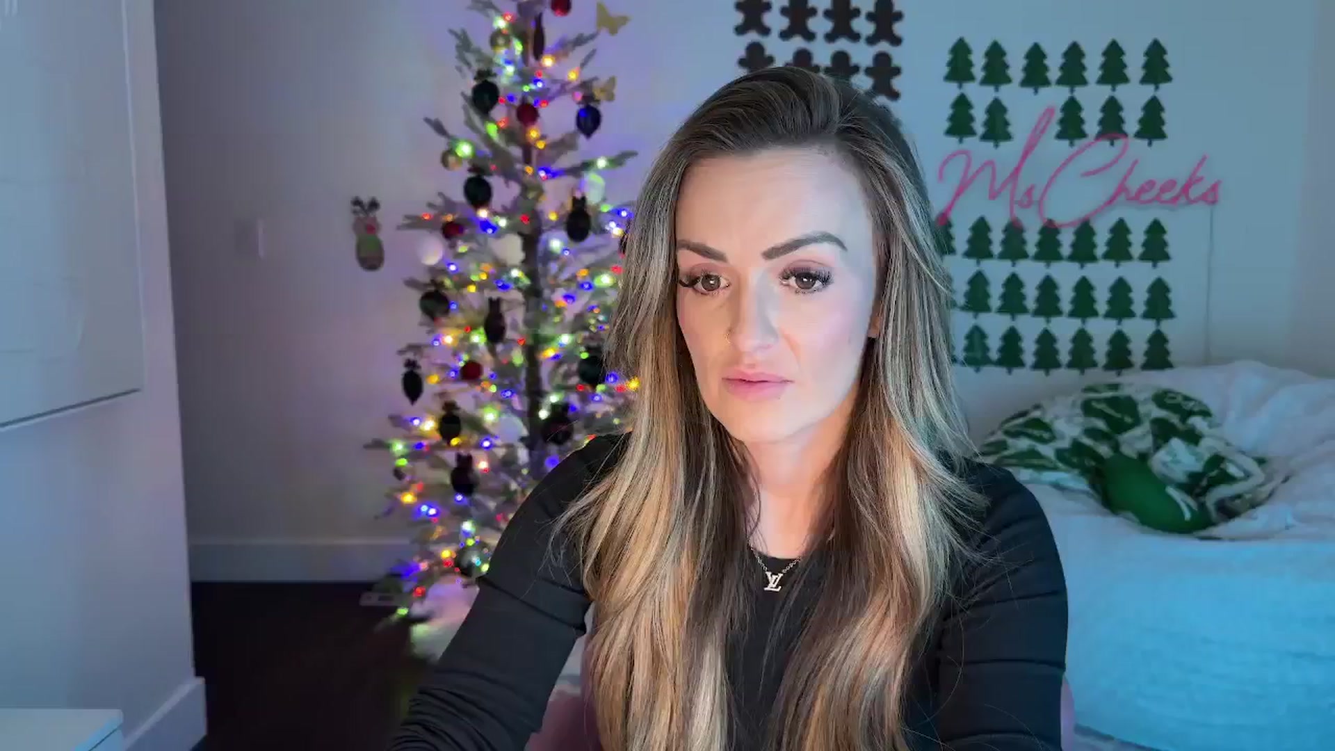 Gallery image thumbnail from MsCheeks's myfreecams stream on, 12/06/2025, 24:42 image 3 of 20