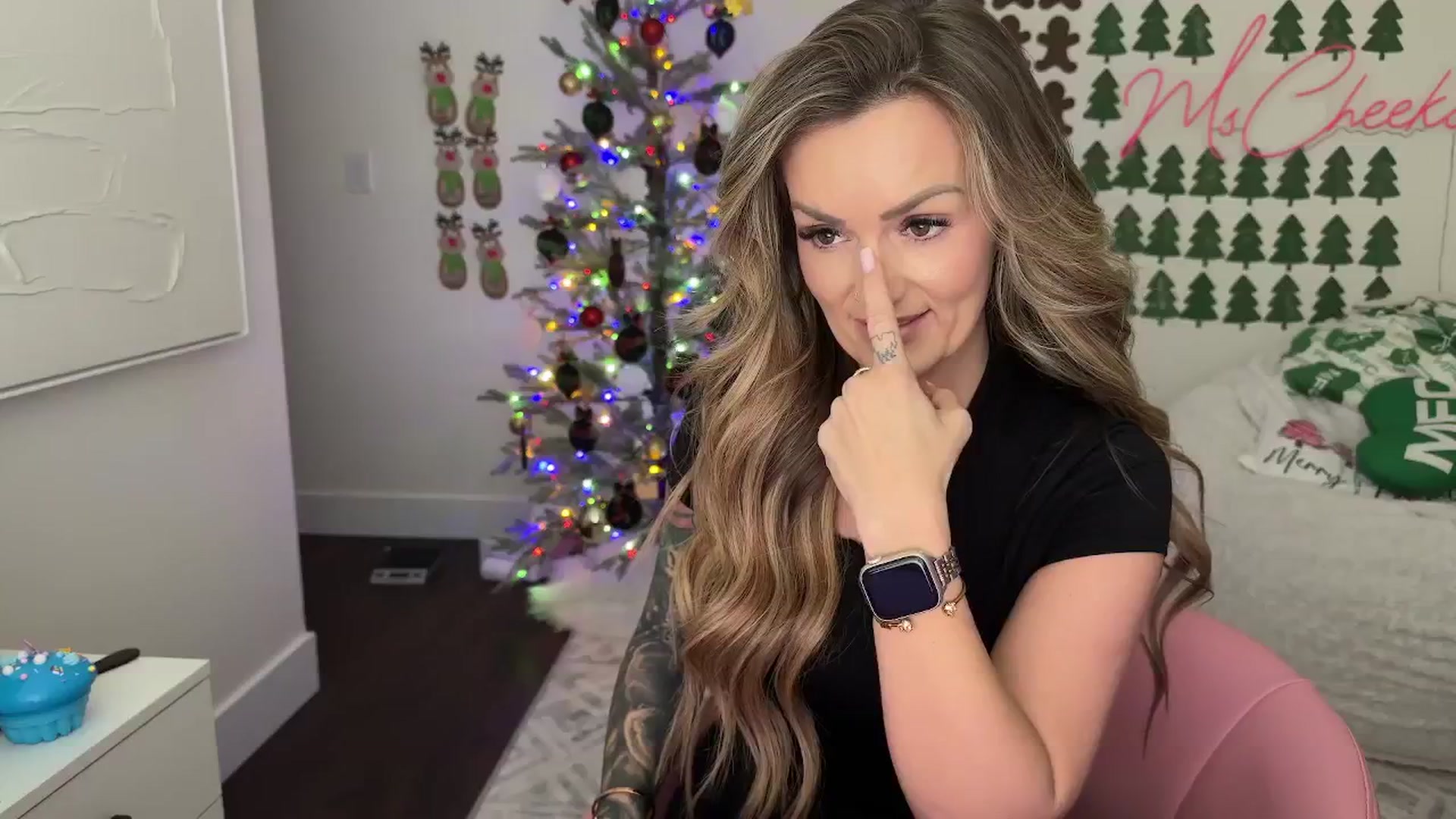Gallery image thumbnail from MsCheeks's myfreecams stream on, 12/16/2025, 23:12 image 6 of 20