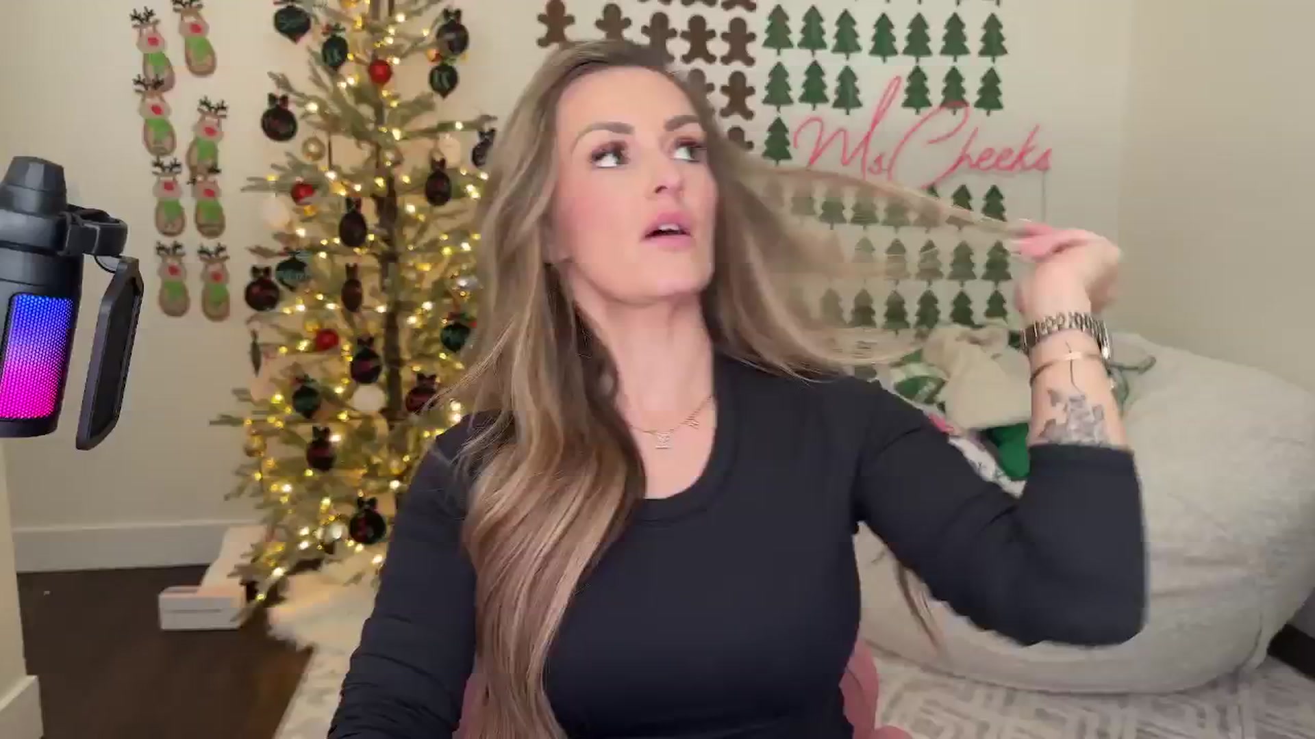 Gallery image thumbnail from MsCheeks's myfreecams stream on, 12/23/2025, 23:13 image 1 of 20