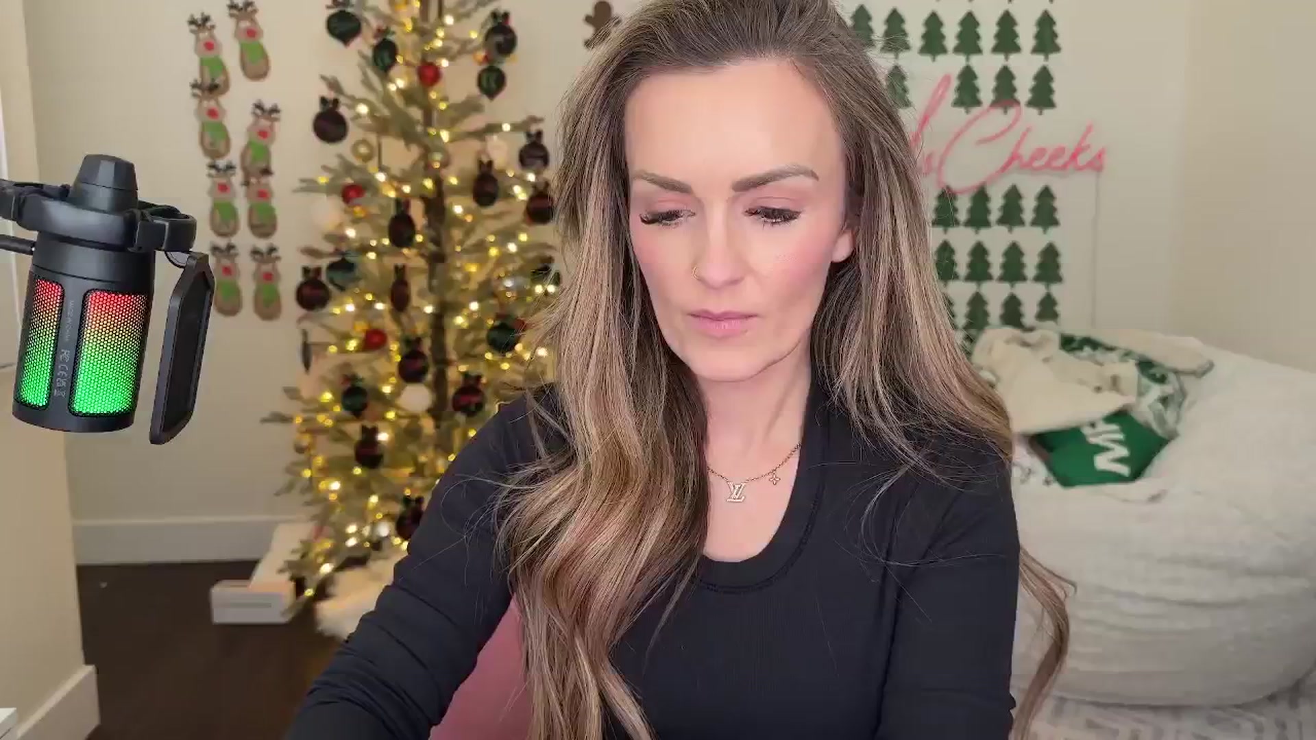 Gallery image thumbnail from MsCheeks's myfreecams stream on, 12/23/2025, 23:13 image 2 of 20