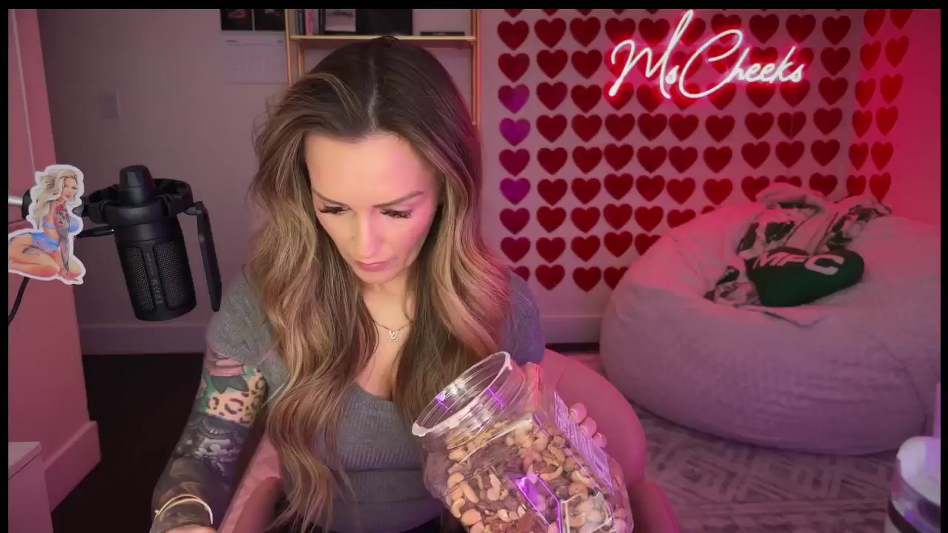 Gallery image thumbnail from MsCheeks's myfreecams stream on, 02/23/2026, 22:53 image 17 of 20