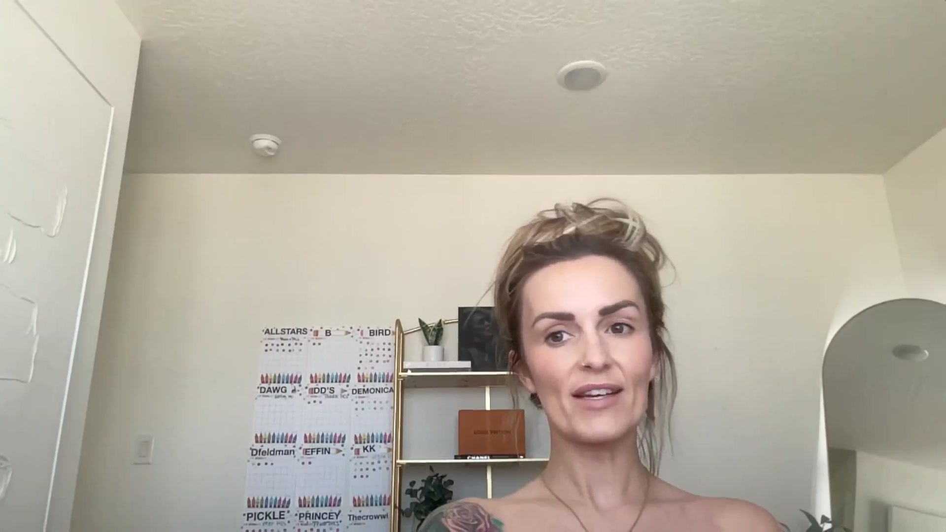Gallery image thumbnail from MsCheeks's myfreecams stream on, 04/11/2026, 23:14 image 18 of 20