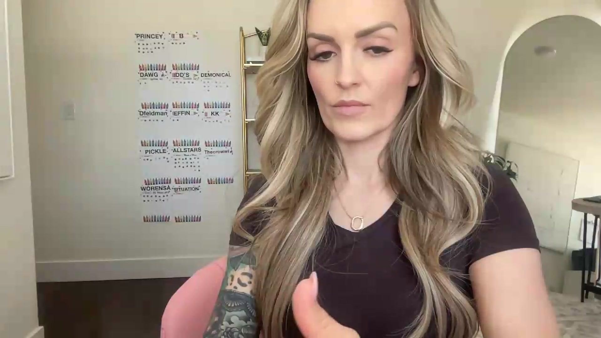 Gallery image thumbnail from MsCheeks's myfreecams stream on, 05/20/2026, 23:27 image 8 of 20