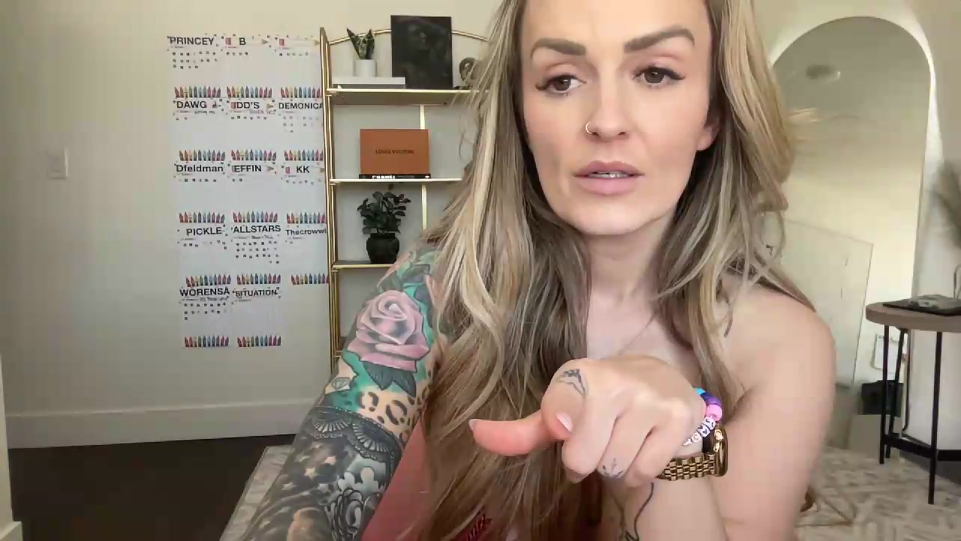 Gallery image thumbnail from MsCheeks's myfreecams stream on, 05/22/2026, 23:19 image 12 of 20