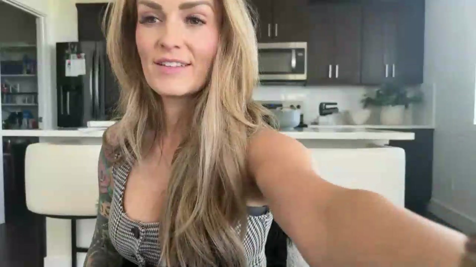 Gallery image thumbnail from MsCheeks's myfreecams stream on, 06/05/2026, 22:59 image 4 of 20