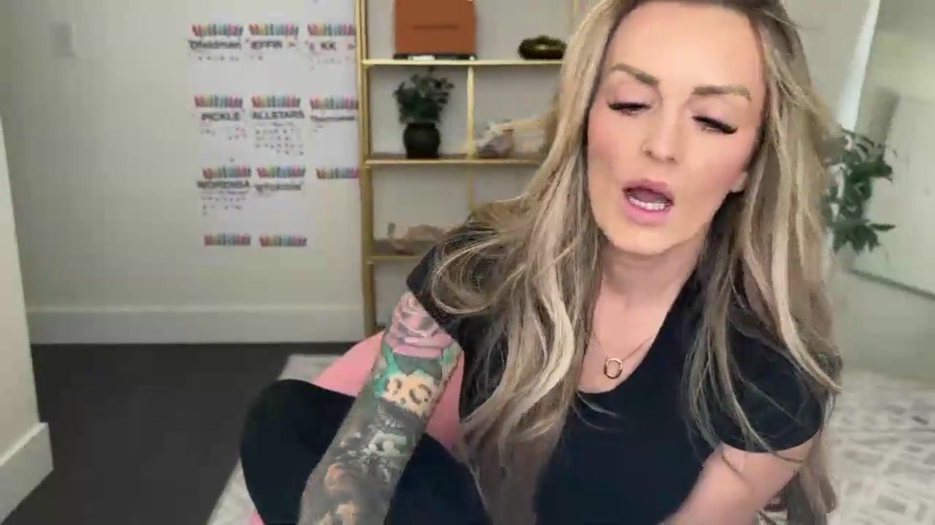Gallery image thumbnail from MsCheeks's myfreecams stream on, 06/08/2026, 22:14 image 5 of 20