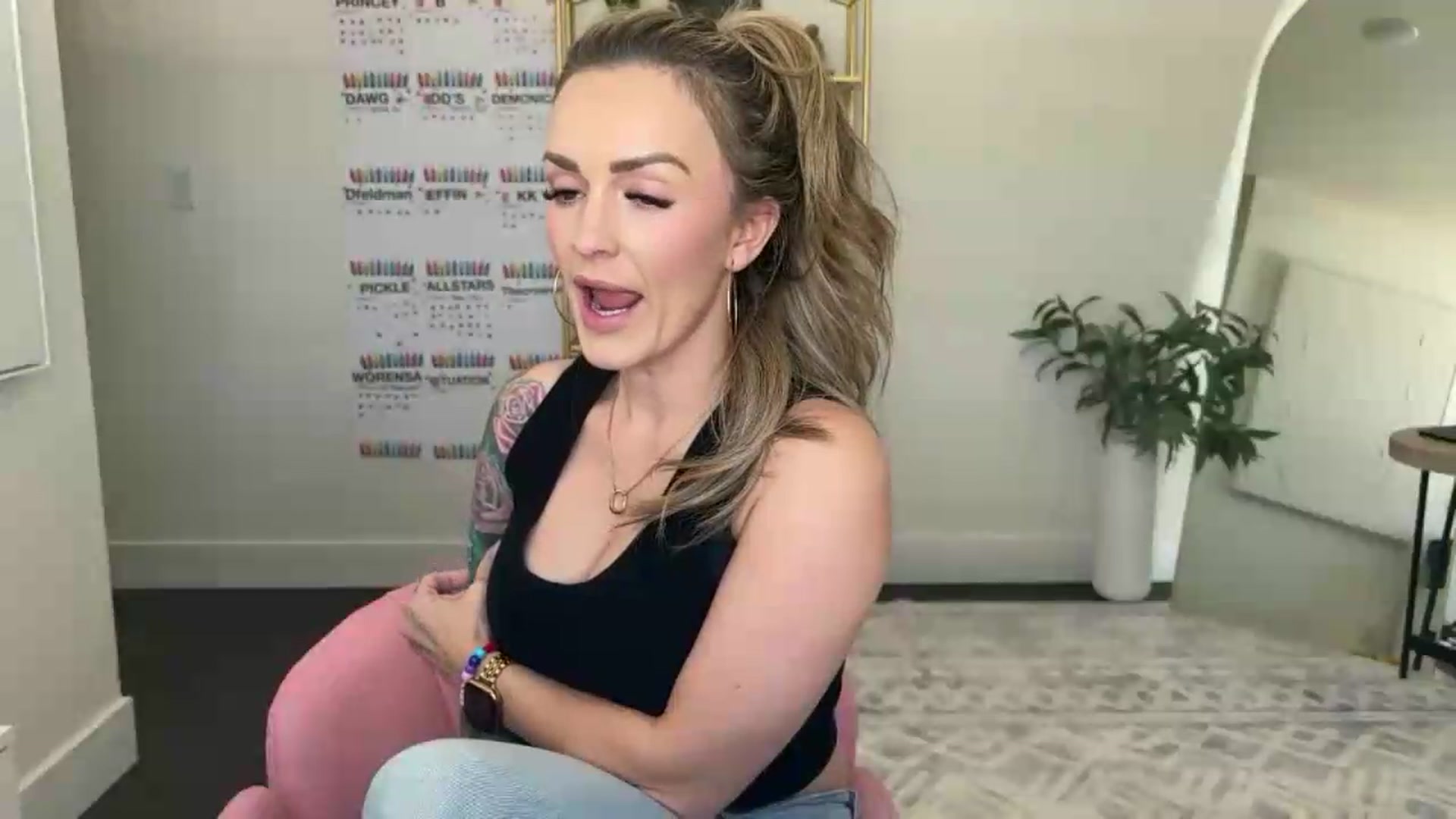 Gallery image thumbnail from MsCheeks's myfreecams stream on, 06/10/2026, 22:47 image 7 of 20