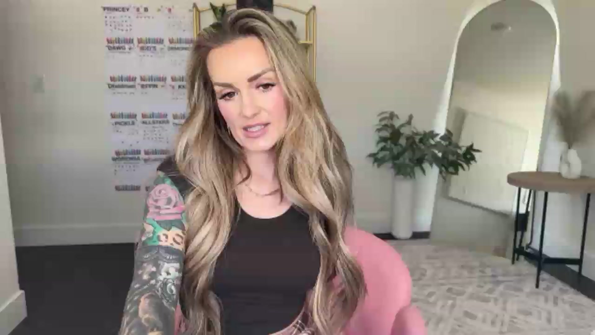 Gallery image thumbnail from MsCheeks's myfreecams stream on, 06/18/2026, 22:41 image 1 of 20