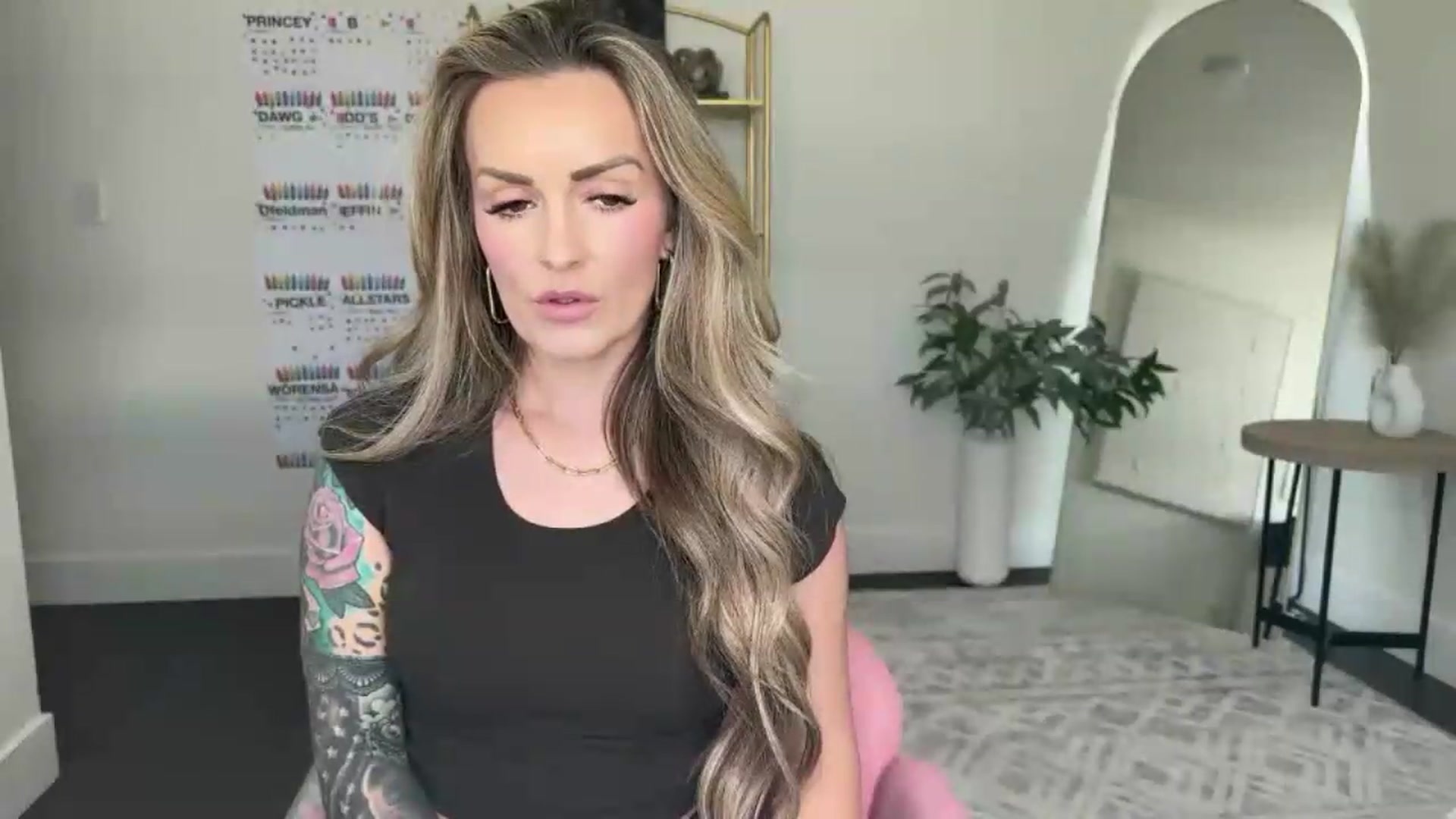 Gallery image thumbnail from MsCheeks's myfreecams stream on, 06/18/2026, 22:41 image 5 of 20