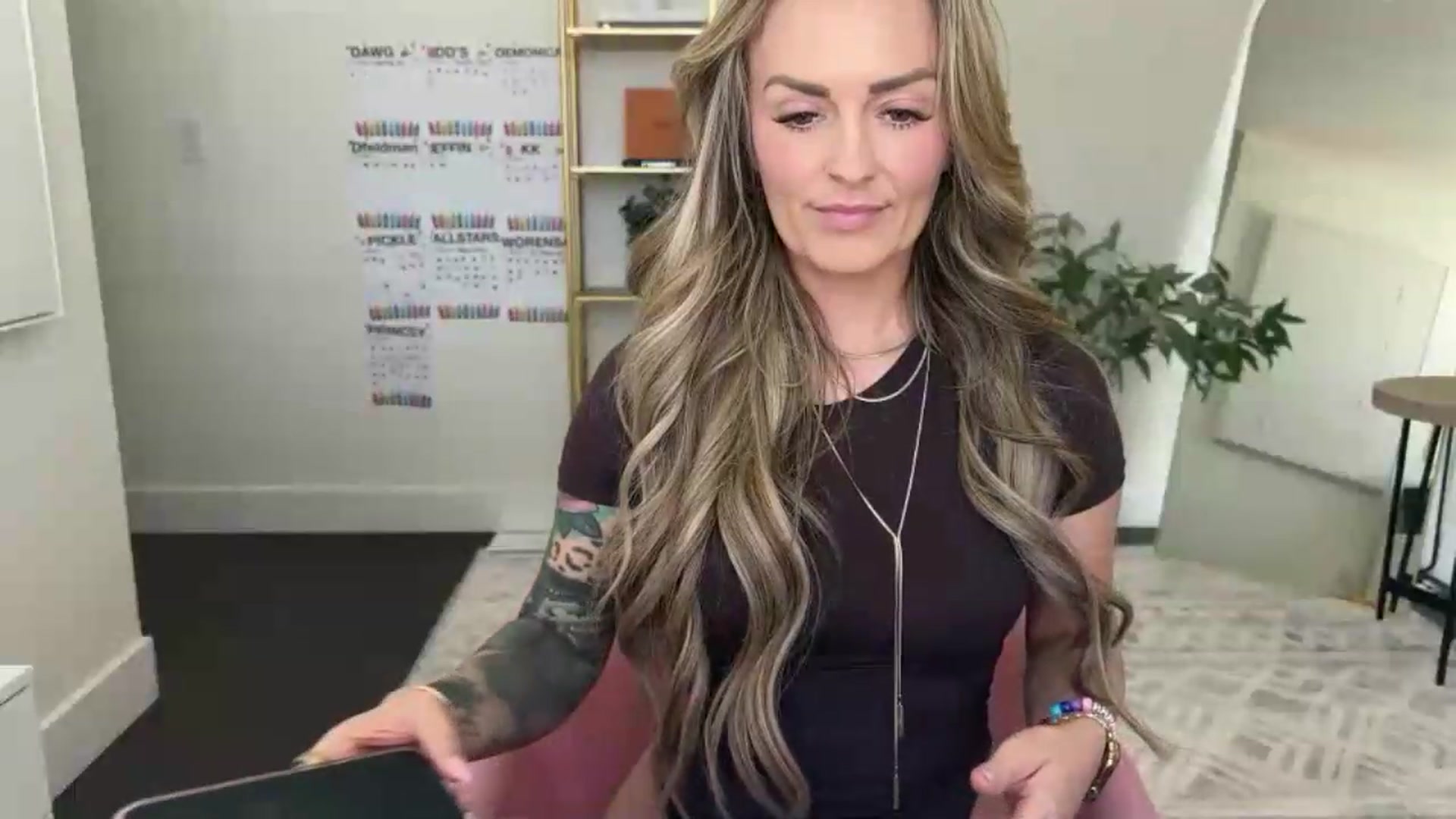 Gallery image thumbnail from MsCheeks's myfreecams stream on, 06/23/2026, 22:55 image 8 of 20