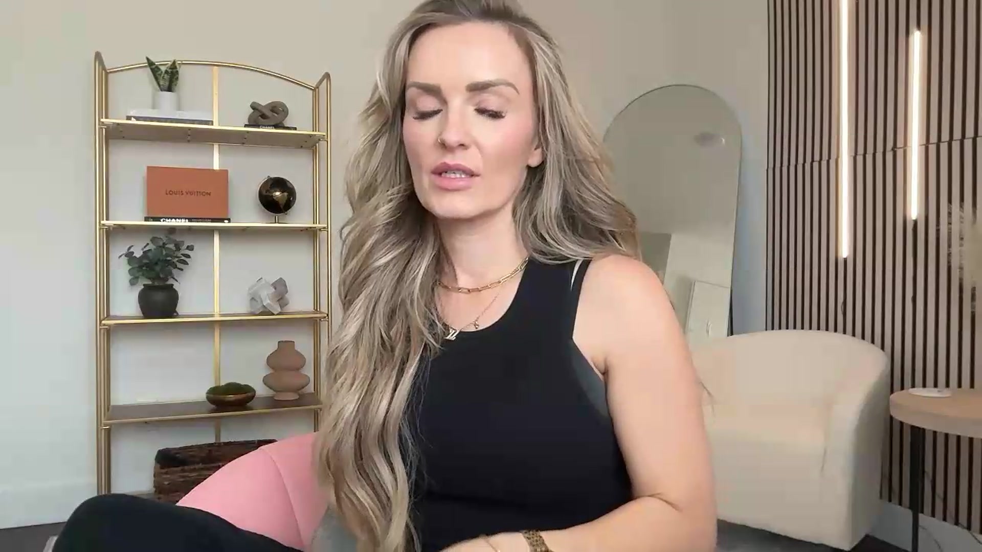 Gallery image thumbnail from MsCheeks's myfreecams stream on, 07/26/2026, 22:03 image 19 of 20