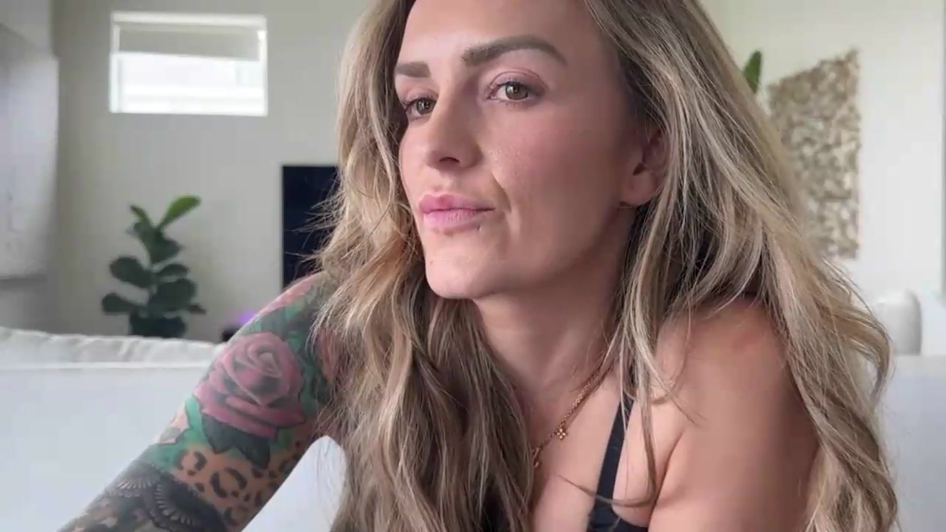 Gallery image thumbnail from MsCheeks's myfreecams stream on, 08/14/2026, 24:20 image 12 of 20
