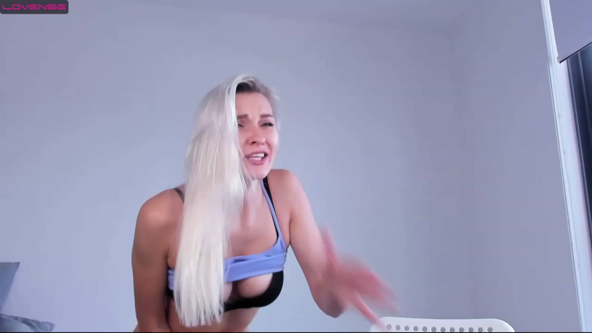 Gallery image thumbnail from MsCindy's myfreecams stream on, 04/02/2023, 17:19 image 8 of 20