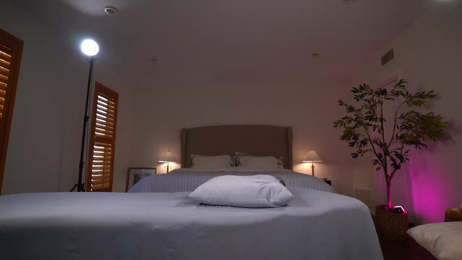 Gallery image thumbnail from MsCindy's myfreecams stream on, 06/24/2026, 20:21 image 18 of 20