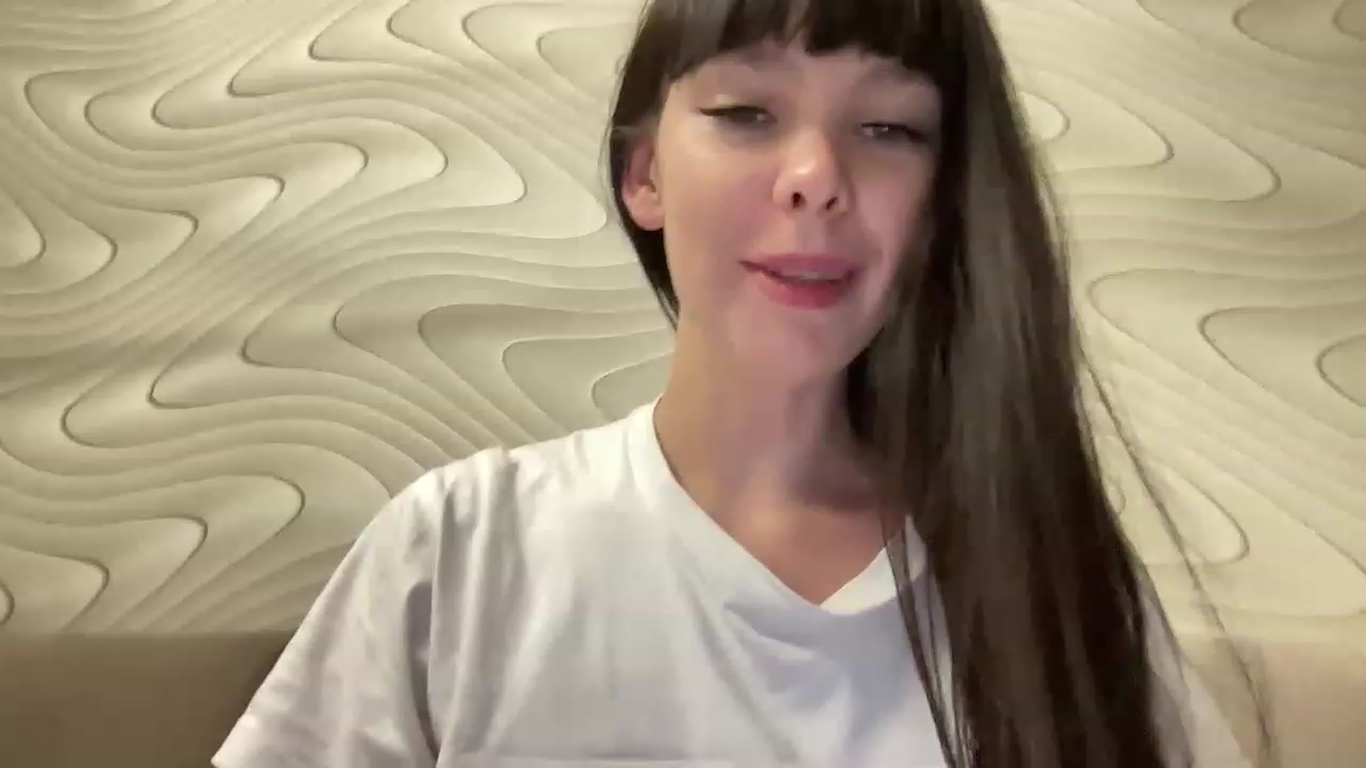 Gallery image thumbnail from MsCumsAlot's myfreecams stream on, 03/19/2023, 14:34 image 9 of 20