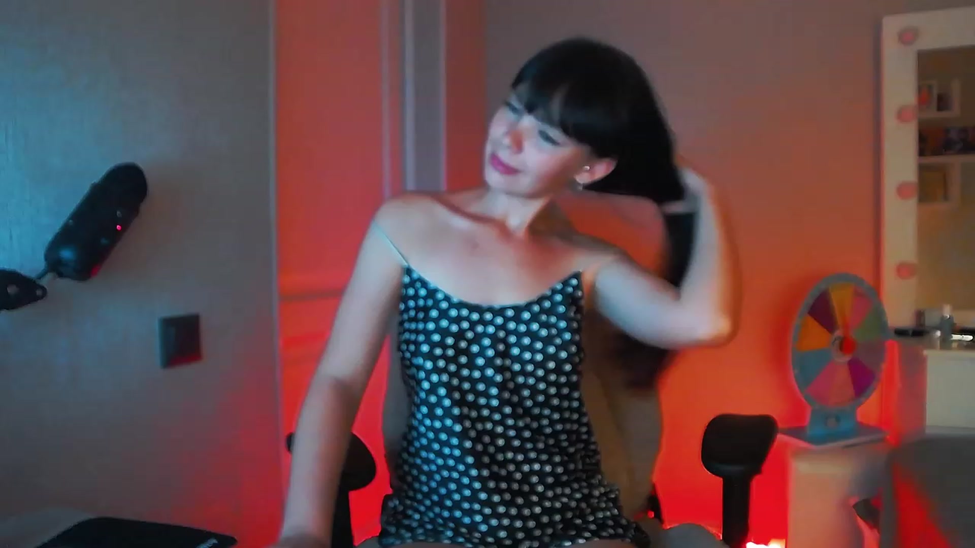Gallery image thumbnail from MsCumsAlot's myfreecams stream on, 07/19/2023, 19:50 image 16 of 20