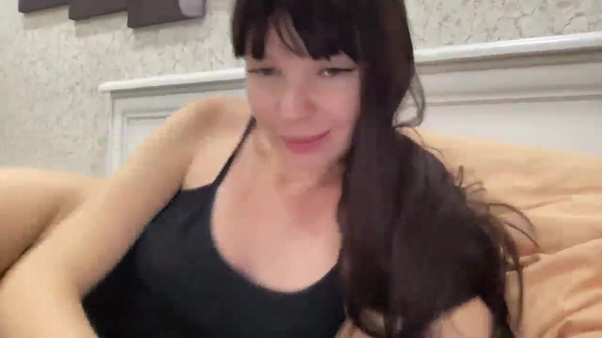 Gallery image thumbnail from MsCumsAlot's myfreecams stream on, 01/01/2024, 11:37 image 6 of 20