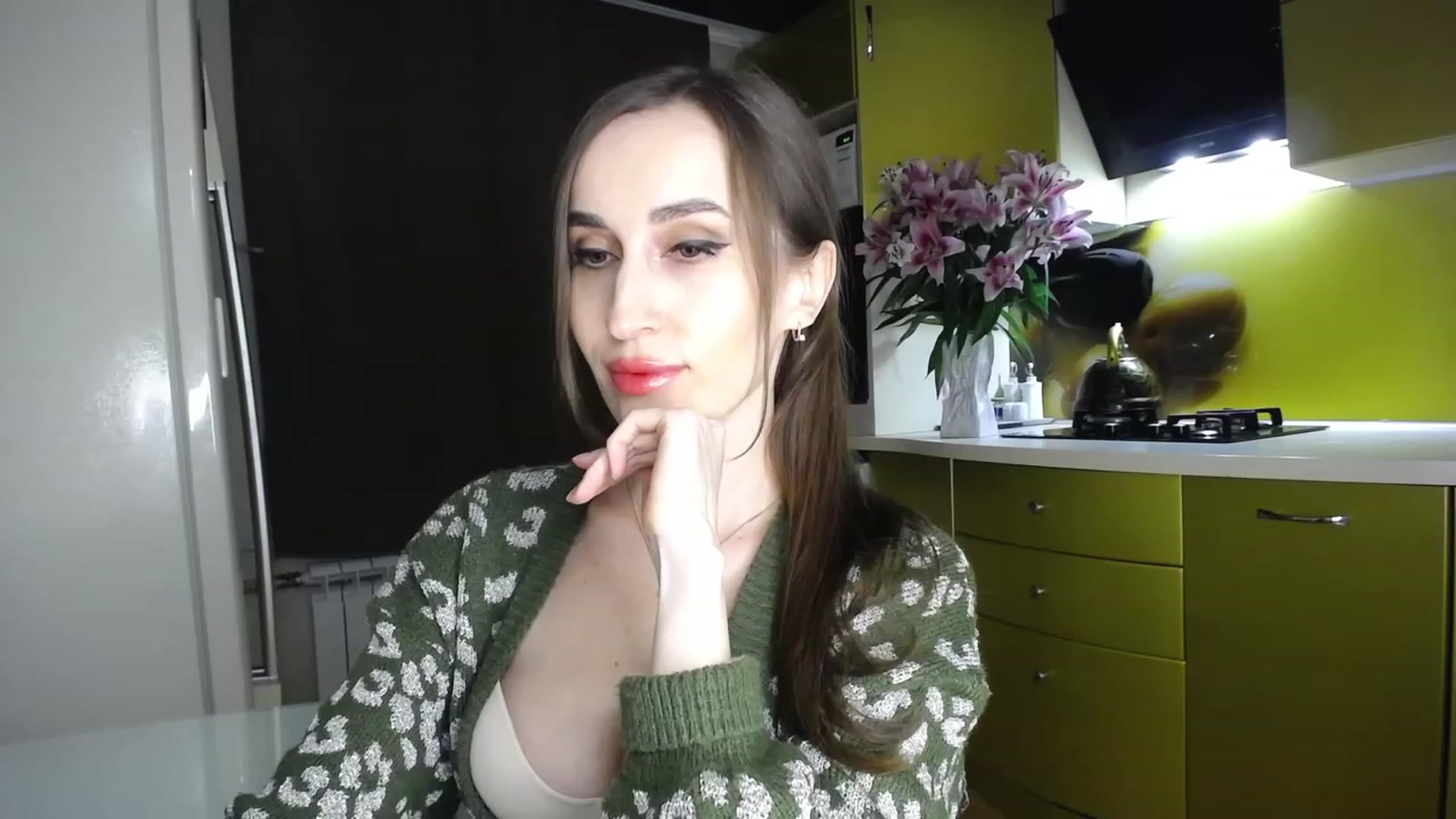 Gallery image thumbnail from MsDreams_'s myfreecams stream on, 04/03/2023, 24:06 image 5 of 20
