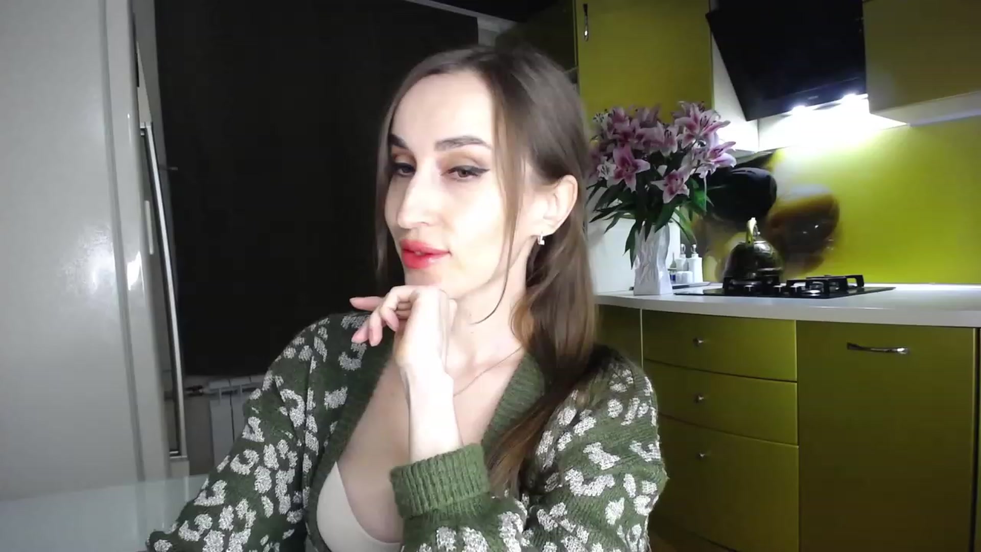Gallery image thumbnail from MsDreams_'s myfreecams stream on, 04/03/2023, 01:37 image 4 of 20