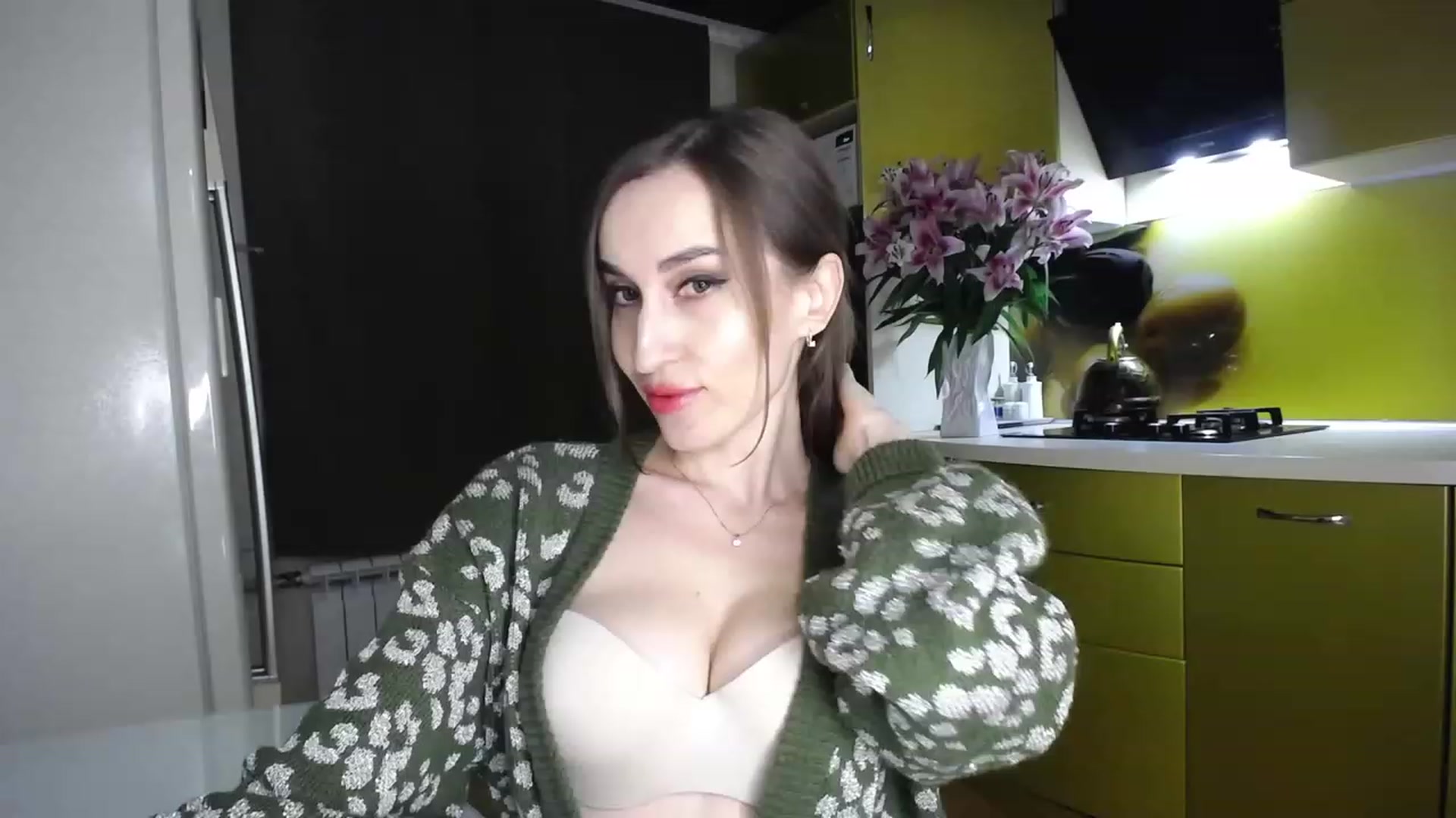 Gallery image thumbnail from MsDreams_'s myfreecams stream on, 04/03/2023, 01:37 image 3 of 20