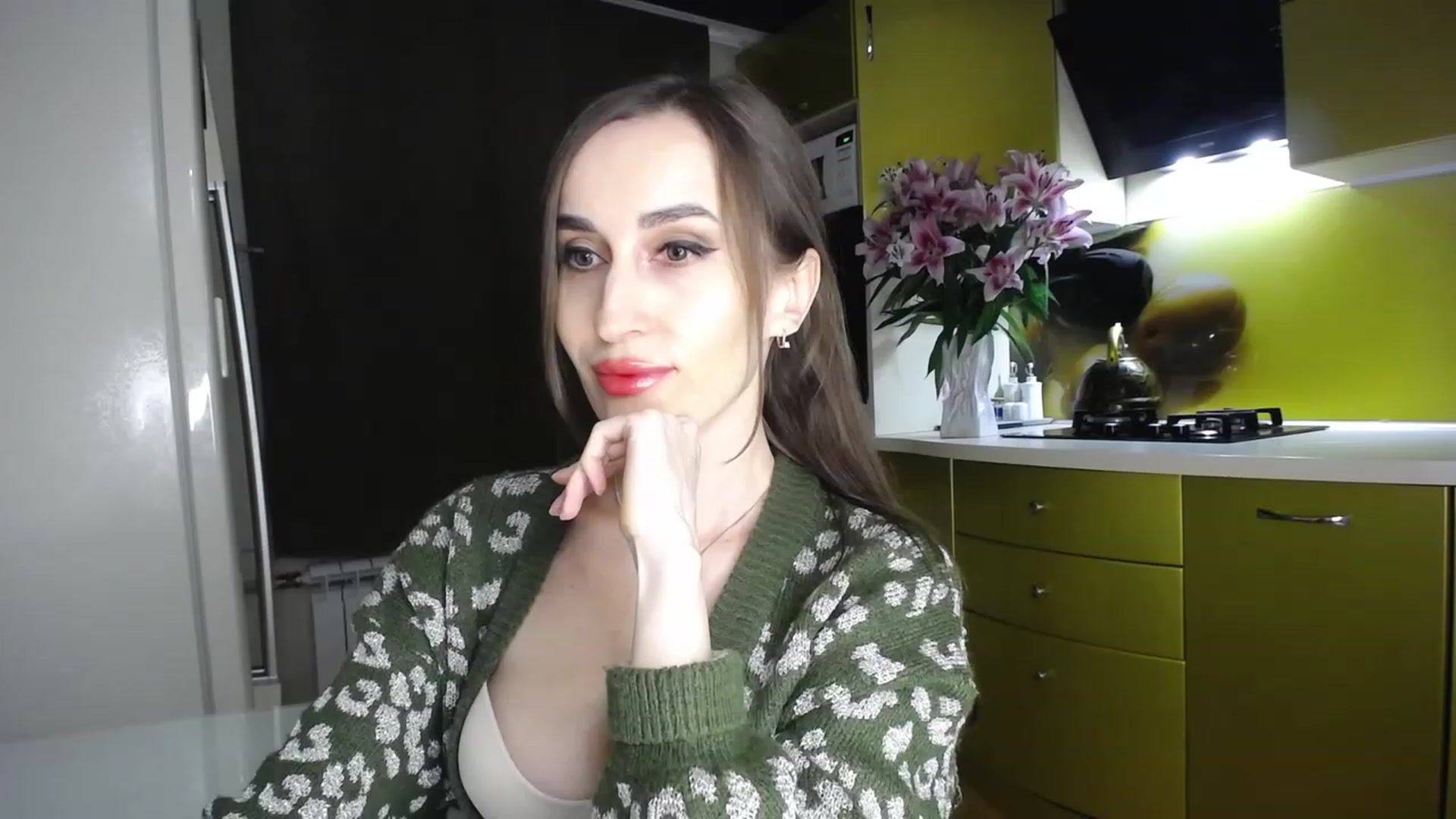 Gallery image thumbnail from MsDreams_'s myfreecams stream on, 04/03/2023, 01:37 image 2 of 20