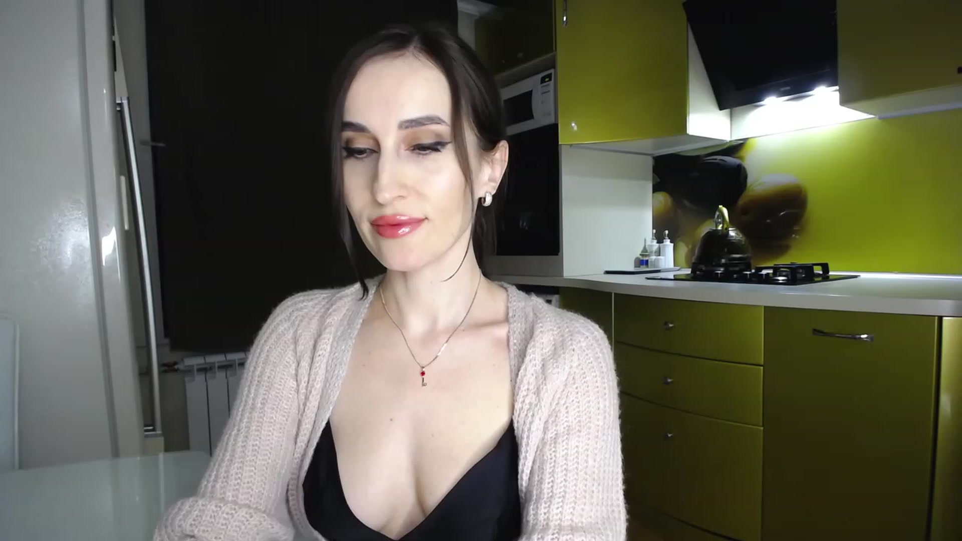 Gallery image thumbnail from MsDreams_'s myfreecams stream on, 04/15/2023, 23:24 image 19 of 20