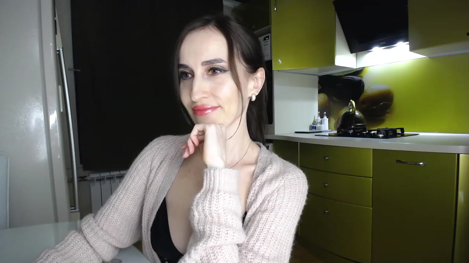 Gallery image thumbnail from MsDreams_'s myfreecams stream on, 04/15/2023, 23:24 image 18 of 20
