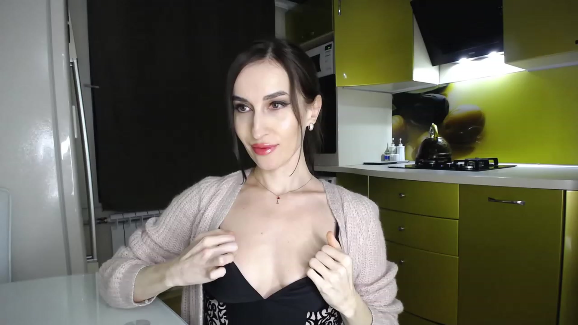 Gallery image thumbnail from MsDreams_'s myfreecams stream on, 04/15/2023, 23:24 image 15 of 20