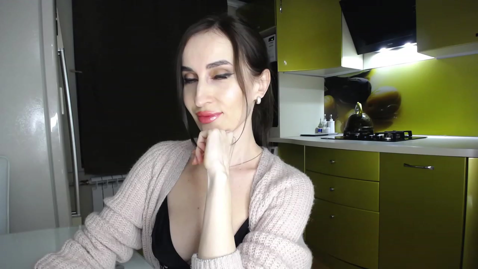 Gallery image thumbnail from MsDreams_'s myfreecams stream on, 04/15/2023, 23:24 image 14 of 20