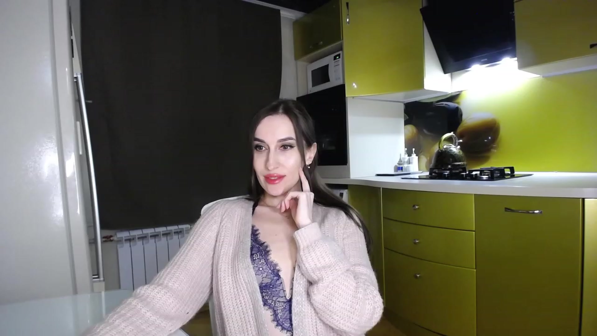 Gallery image thumbnail from MsDreams_'s myfreecams stream on, 04/20/2023, 24:05 image 3 of 20