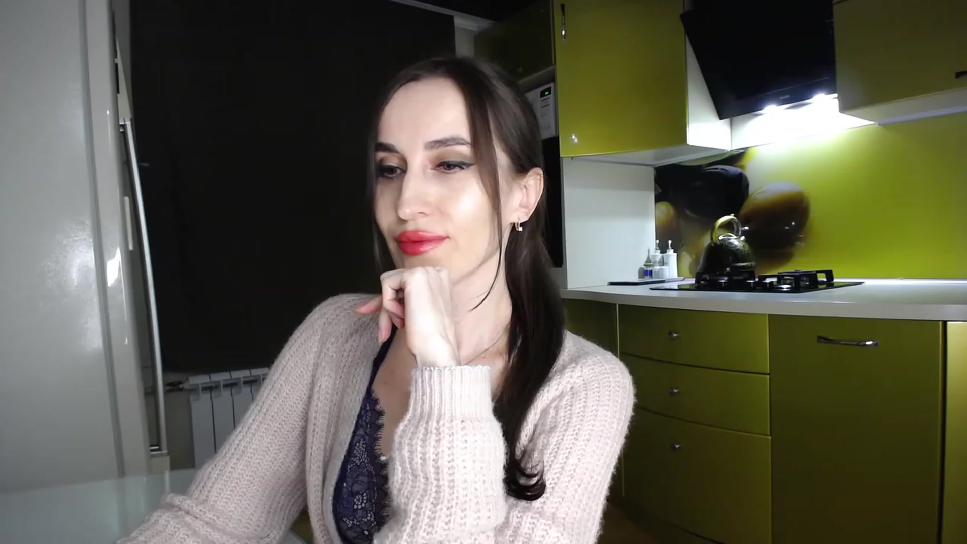 Gallery image thumbnail from MsDreams_'s myfreecams stream on, 04/20/2023, 24:05 image 1 of 20