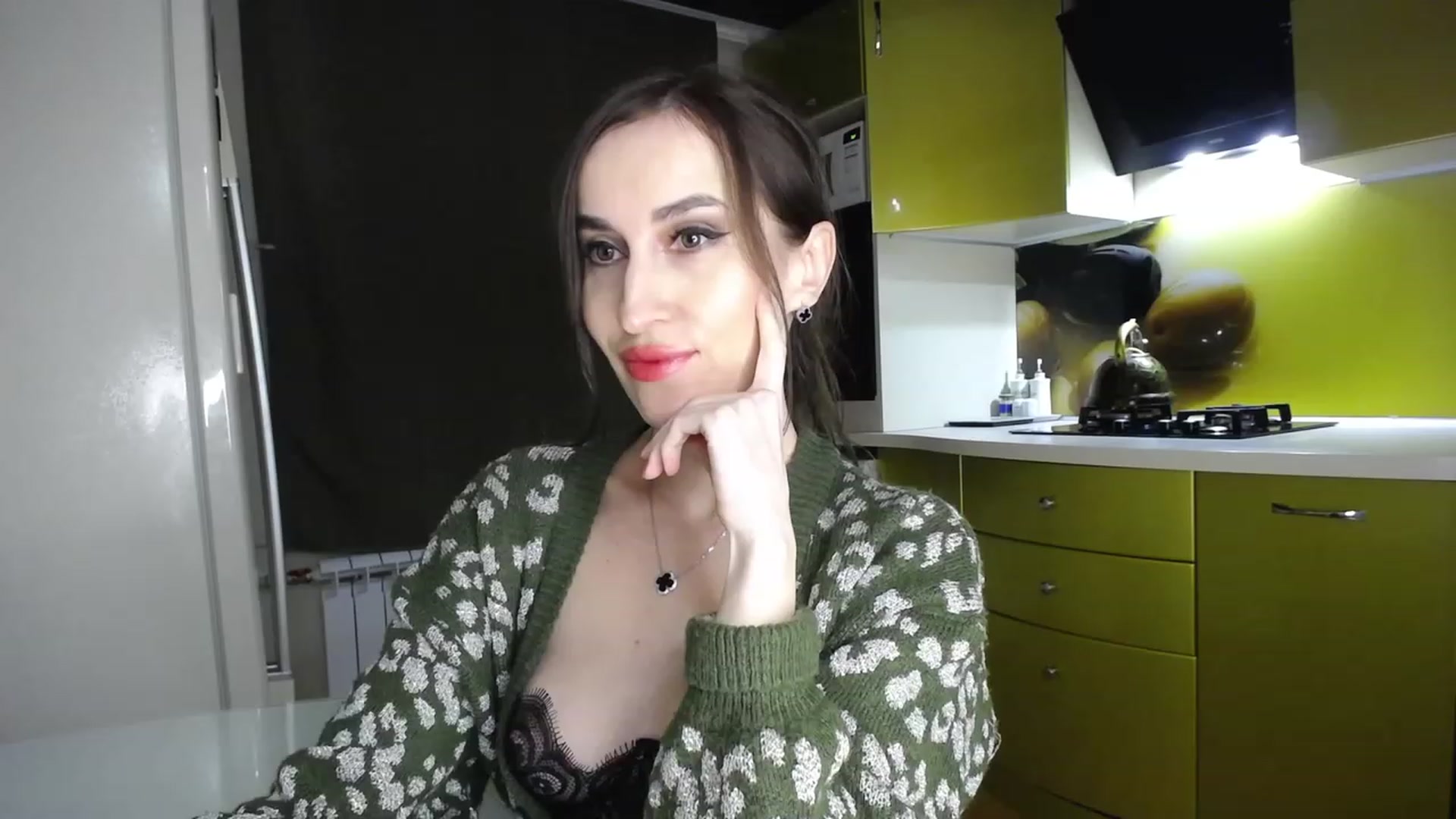 Gallery image thumbnail from MsDreams_'s myfreecams stream on, 04/23/2023, 24:43 image 5 of 20