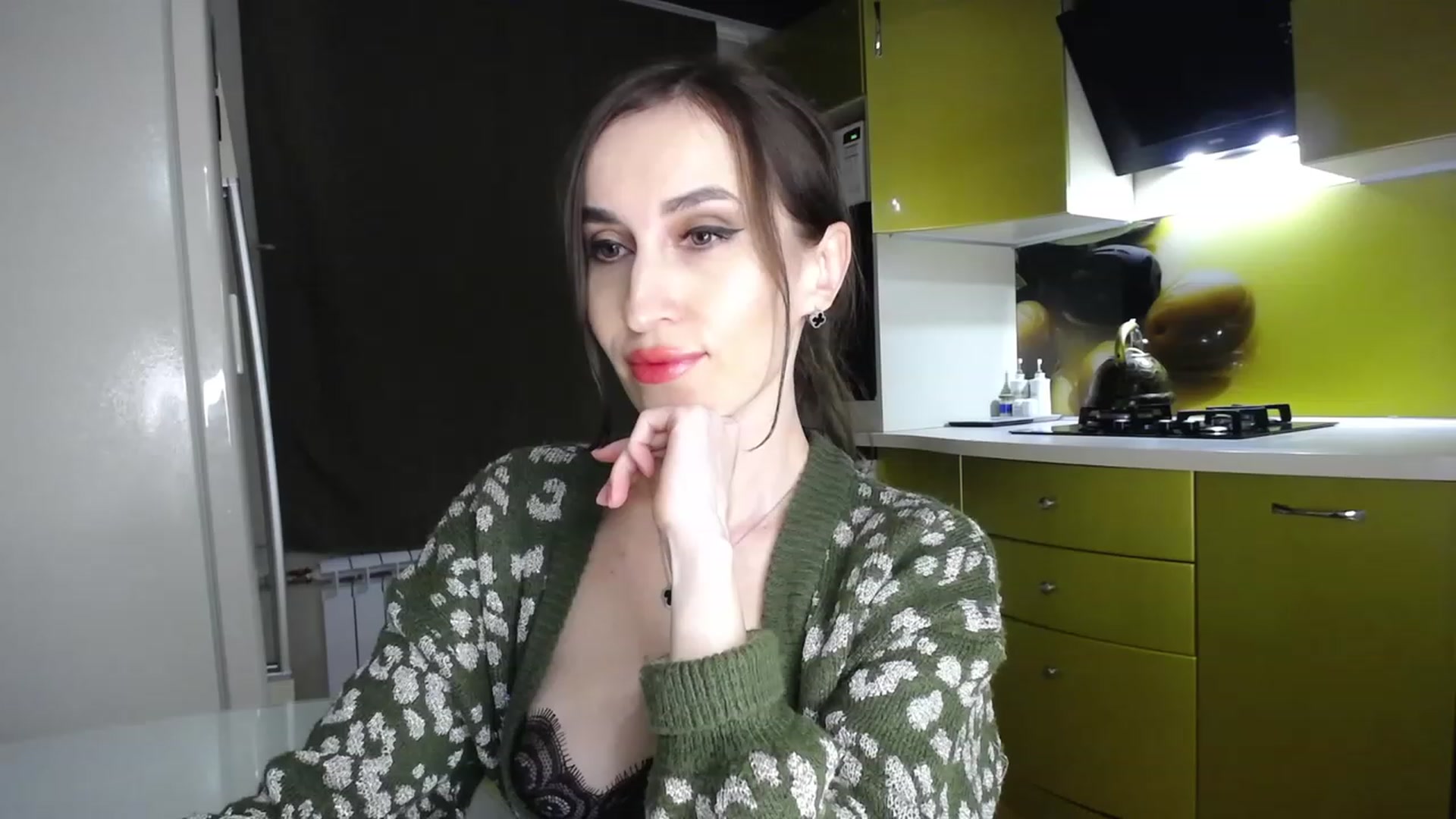 Gallery image thumbnail from MsDreams_'s myfreecams stream on, 04/23/2023, 24:43 image 11 of 20