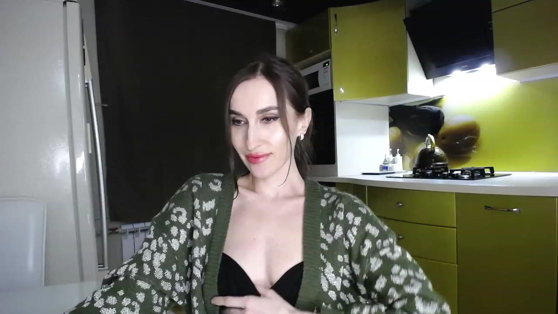 Gallery image thumbnail from MsDreams_'s myfreecams stream on, 04/24/2023, 01:08 image 11 of 20