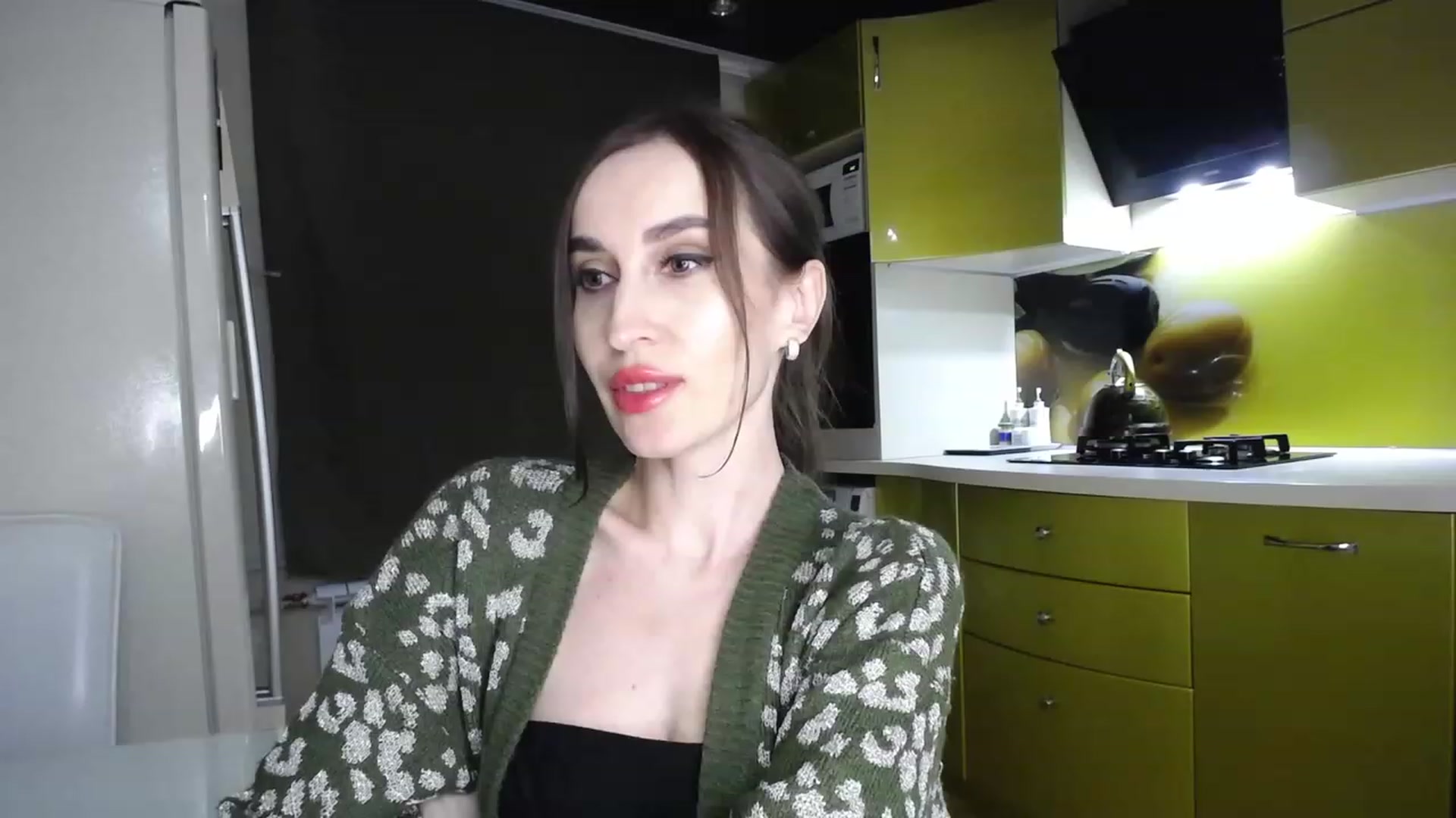 Gallery image thumbnail from MsDreams_'s myfreecams stream on, 04/24/2023, 01:08 image 6 of 20