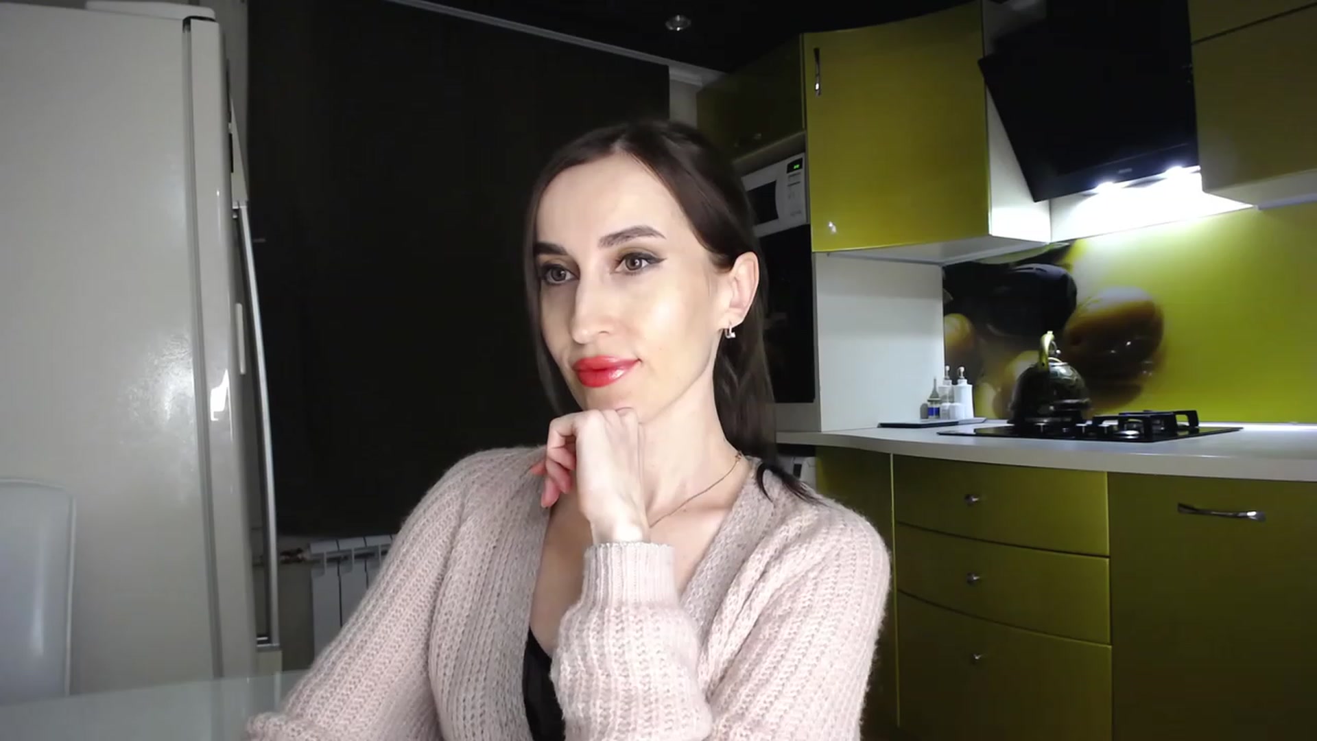 Gallery image thumbnail from MsDreams_'s myfreecams stream on, 04/30/2023, 24:03 image 16 of 20