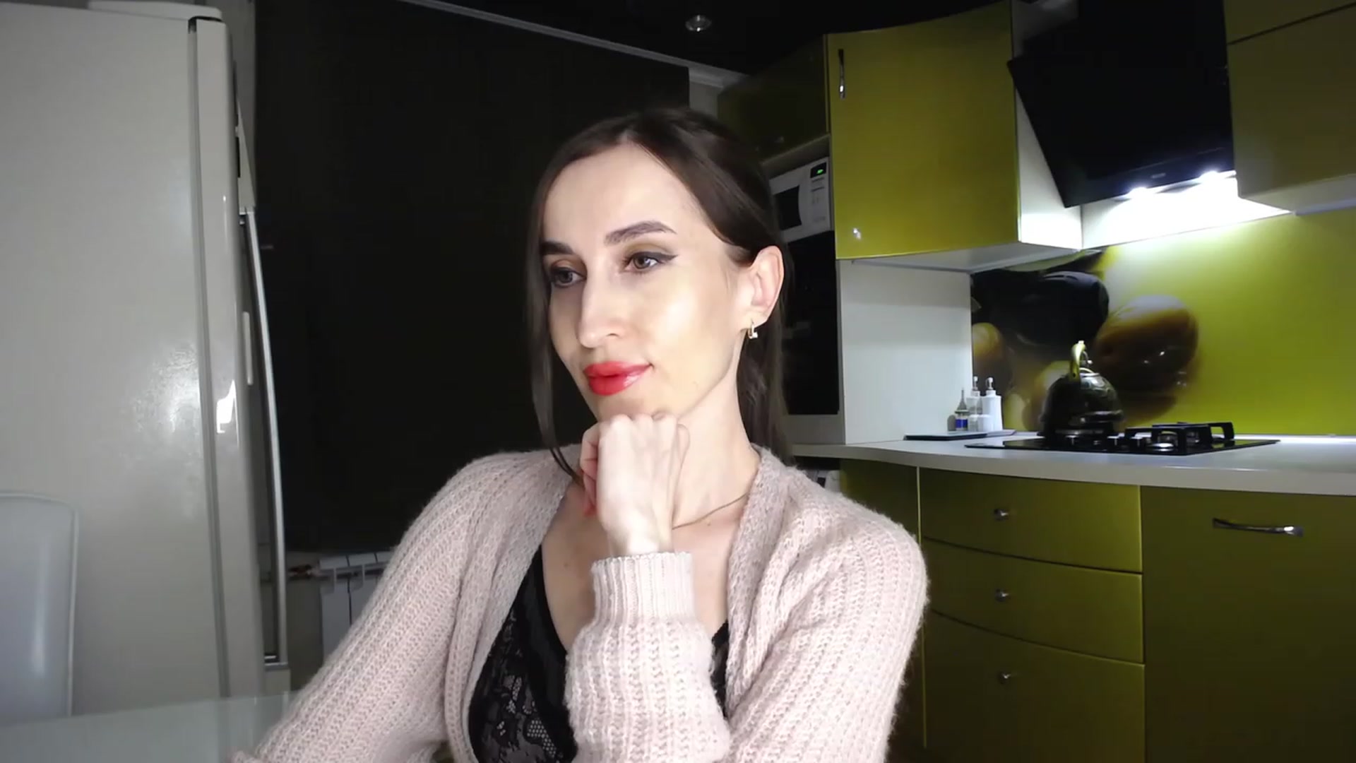 Gallery image thumbnail from MsDreams_'s myfreecams stream on, 04/30/2023, 24:03 image 11 of 20