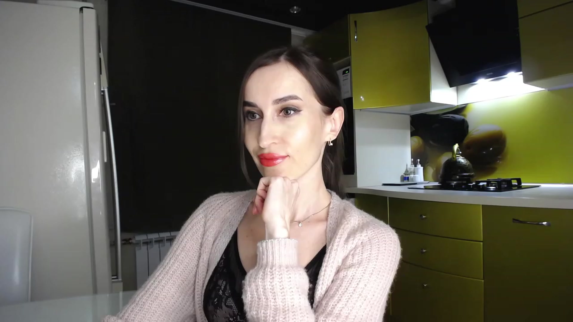 Gallery image thumbnail from MsDreams_'s myfreecams stream on, 04/30/2023, 24:03 image 10 of 20